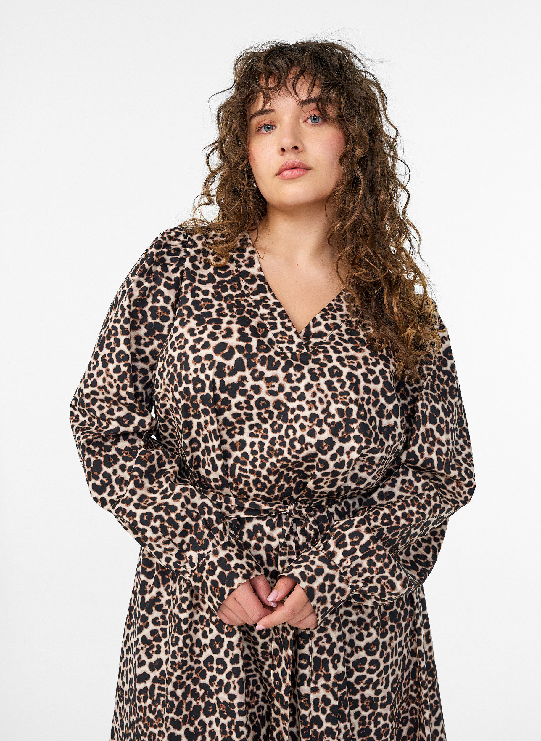 Zizzi Mekko luomupuuvillasta solmittavalla vy&ouml;ll&auml;, Ruskea, Model image number 2