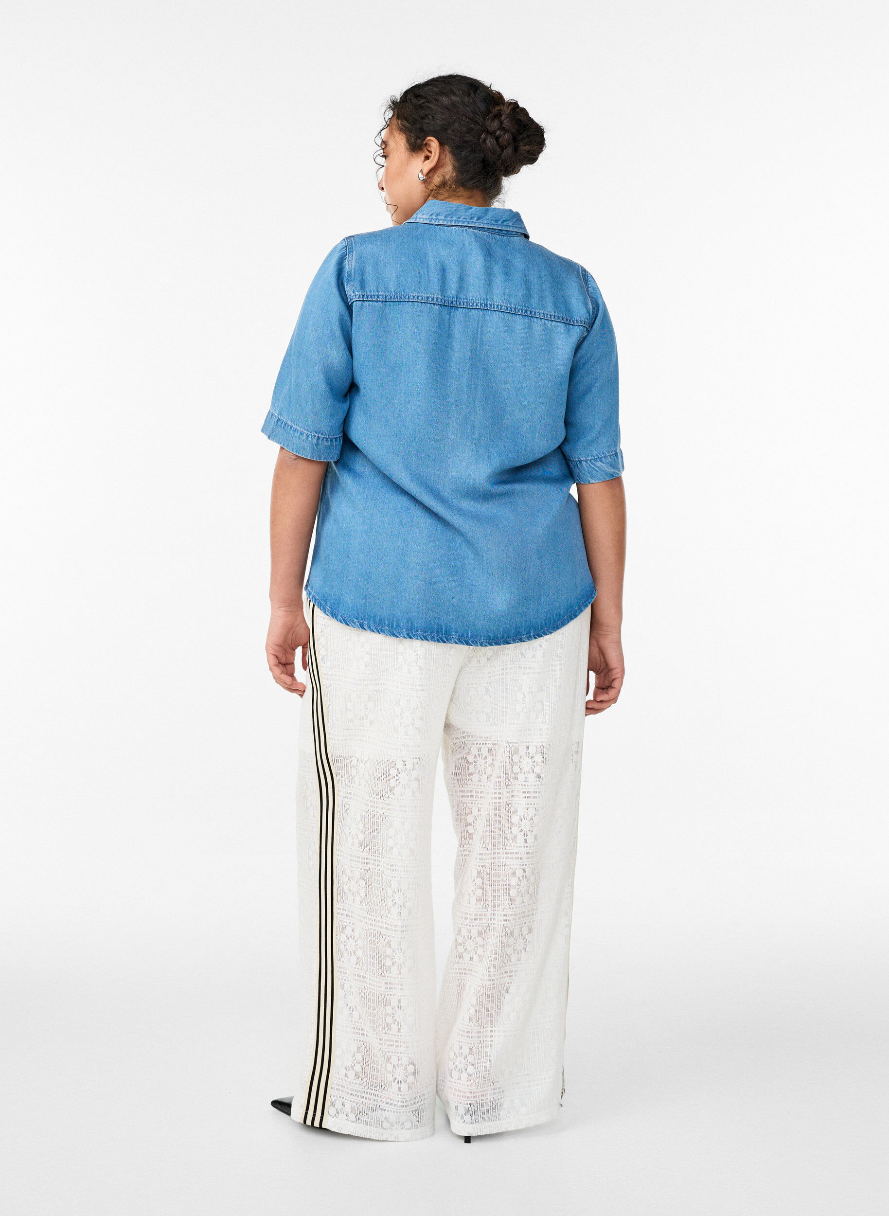 Zizzi Leve&auml;lahkeiset pitsihousut kontrastiraidoilla, Valkoinen, Model image number 2