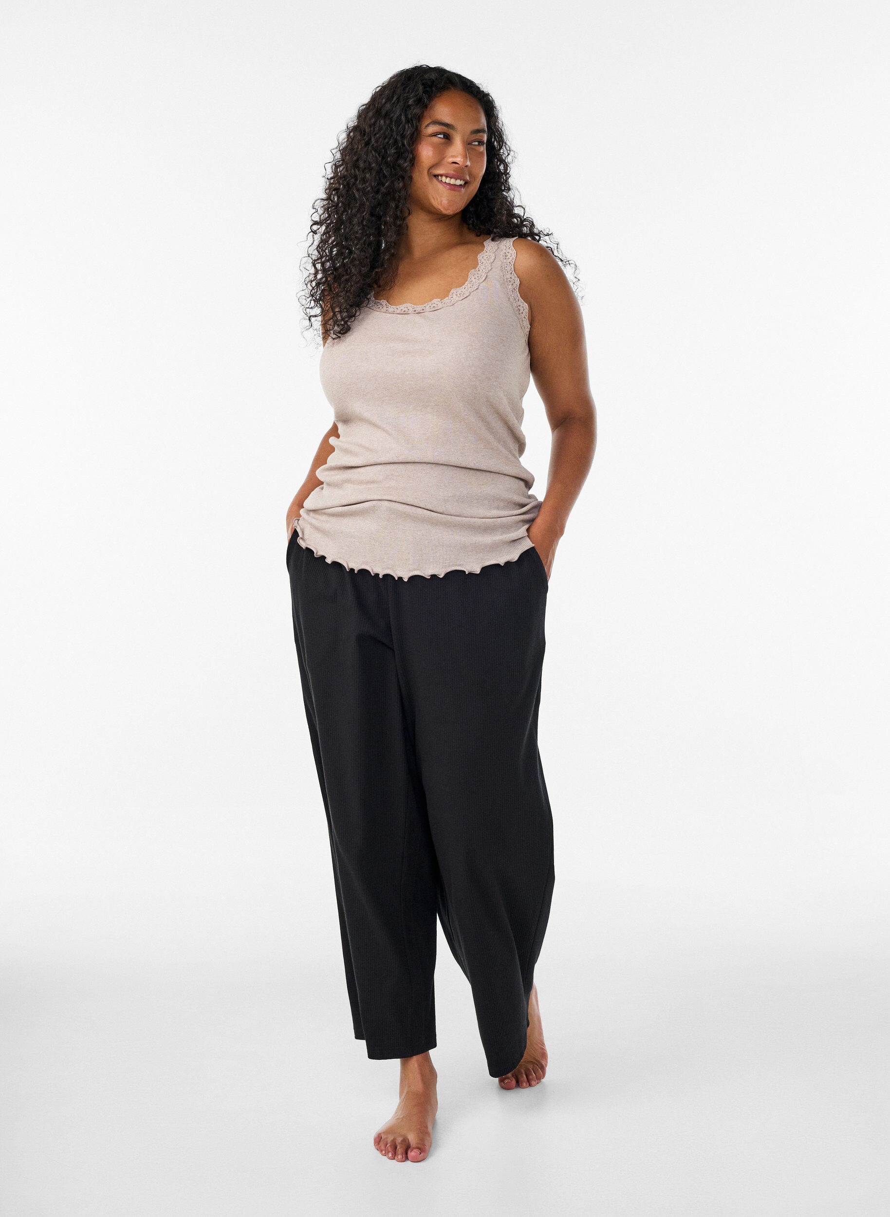 ZizziRibattu toppi pitsireunuksella, Beige, Model image number 1