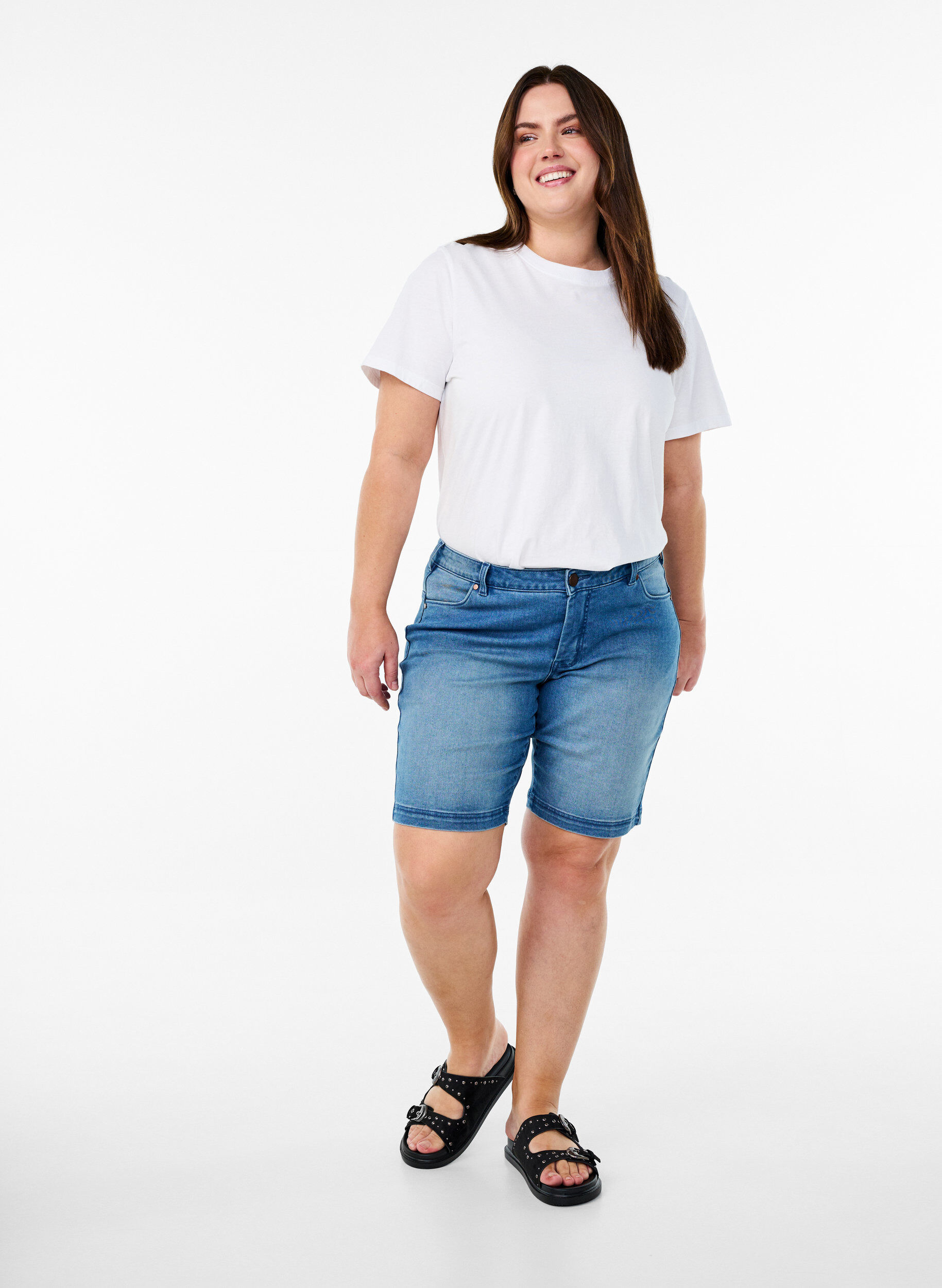 ZizziTyk&ouml;istuvat Emily-shortsit, joissa on normaali vy&ouml;t&auml;r&ouml;, Sininen, Model image number 1