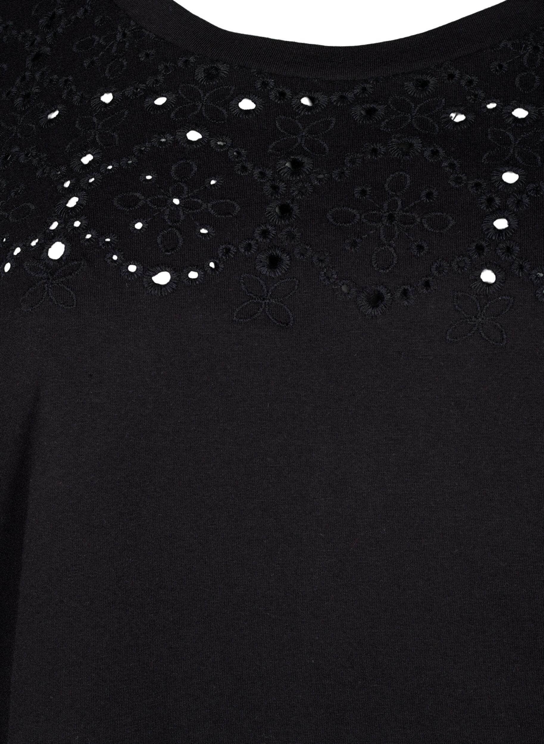 Zizzi Luomupuuvillasta valmistettu T-paita broderie anglaise -reunuksella, Black, Packshot image number 2