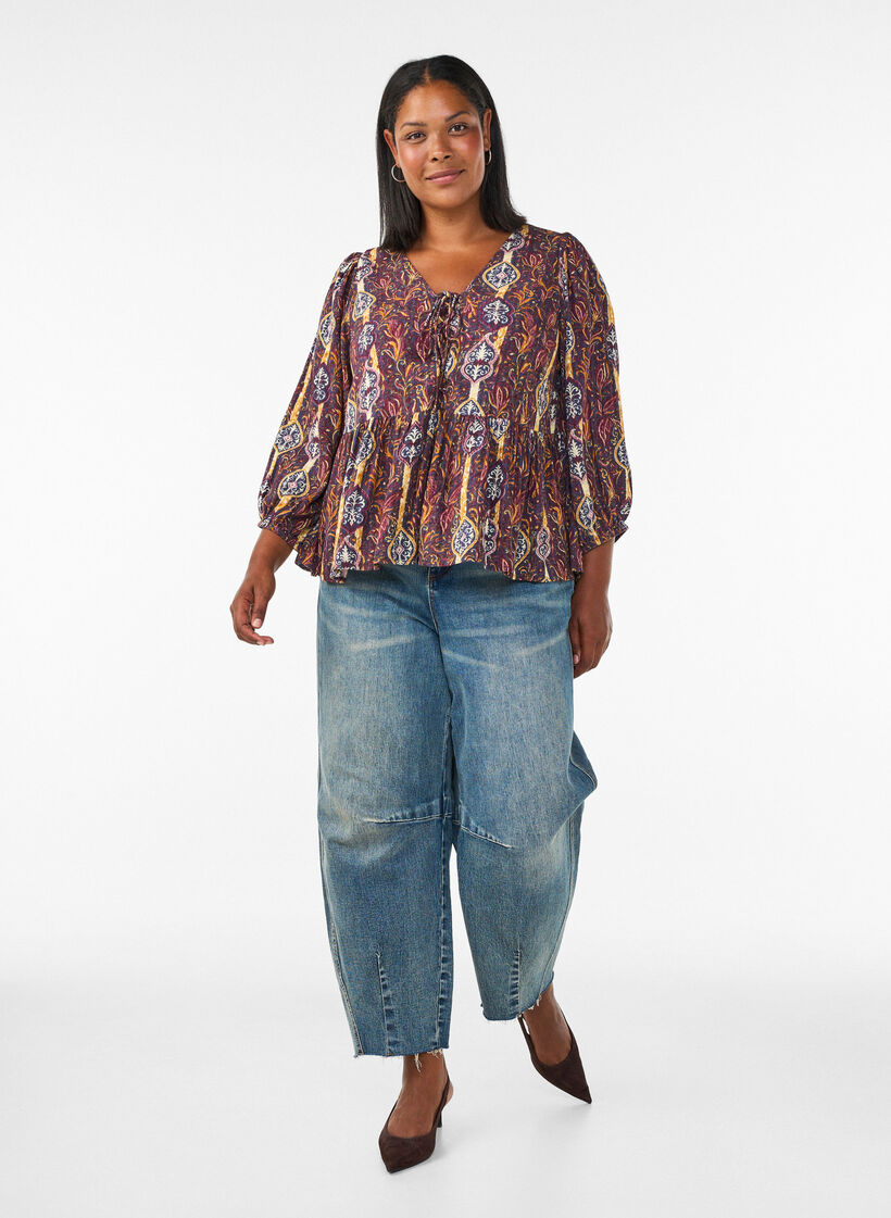 Pusero paisleykuosilla ja pitsiyksityiskohdalla, Violetti, Model image number 1