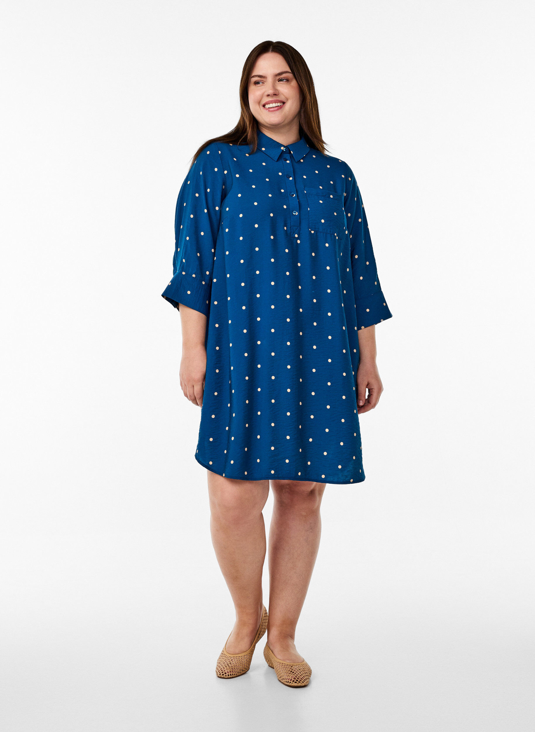 ZizziLyhyt mekko kauluksella ja rintataskulla, Sininen, Model image number 1