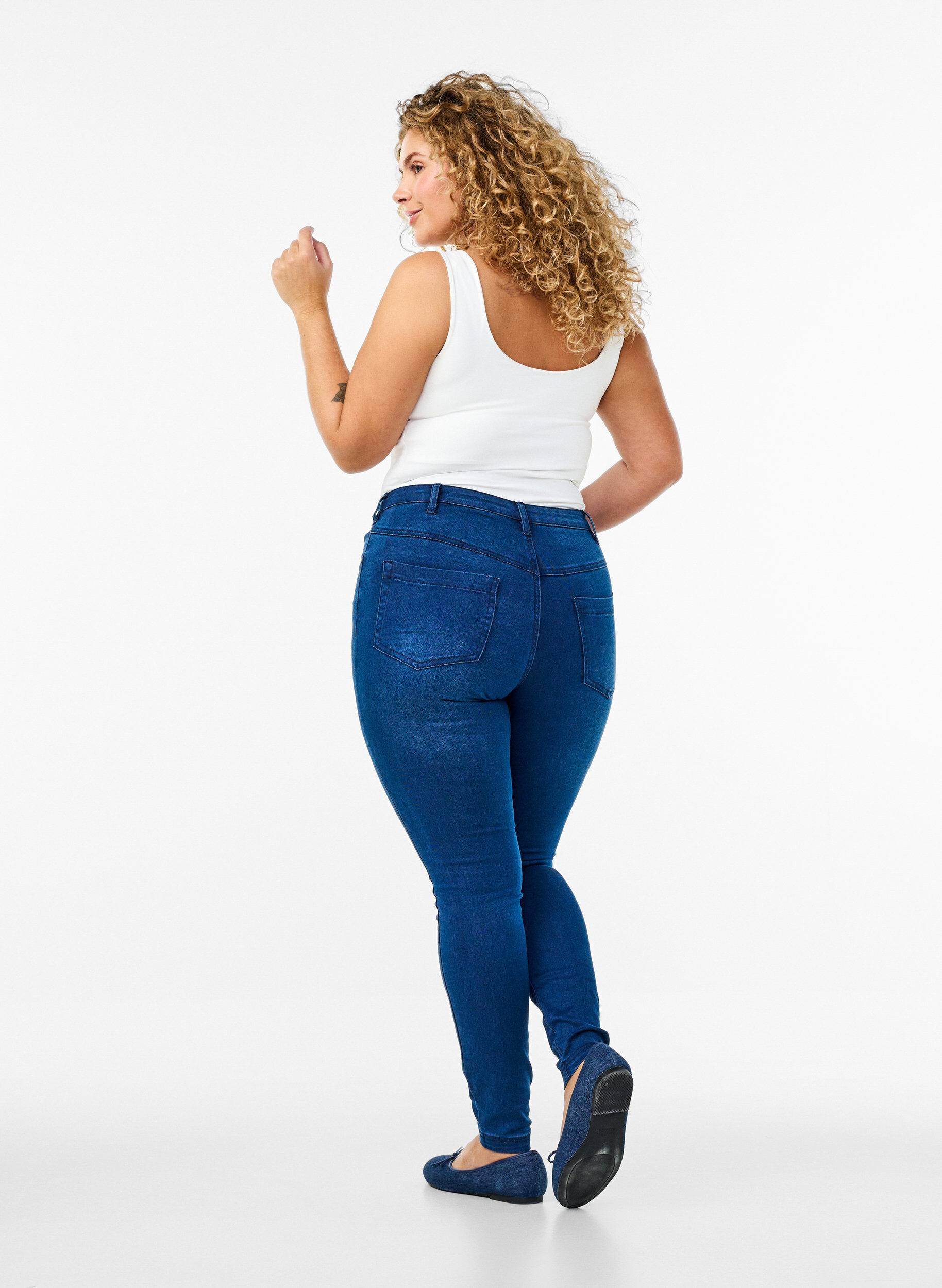 ZizziSuper slim Amy-farkut korkealla vy&ouml;t&auml;r&ouml;ll&auml;, Blue Denim, Model image number 1
