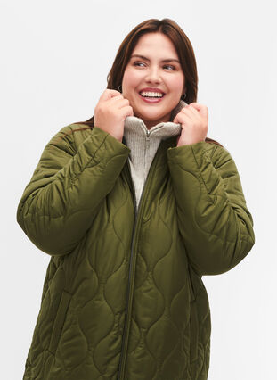 Pitkä topattu takki taskuilla ja vetoketjuilla, Winter Moss, Model image number 3