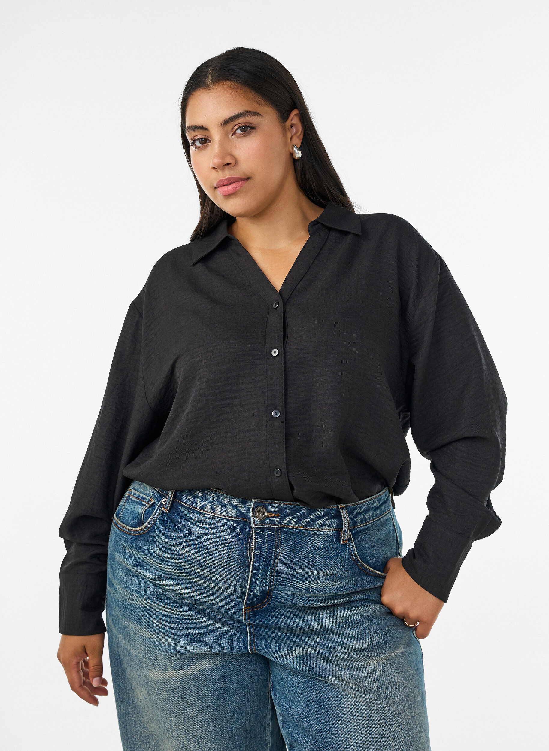 ZizziRento paita V-p&auml;&auml;ntiell&auml;, Musta, Model image number 0