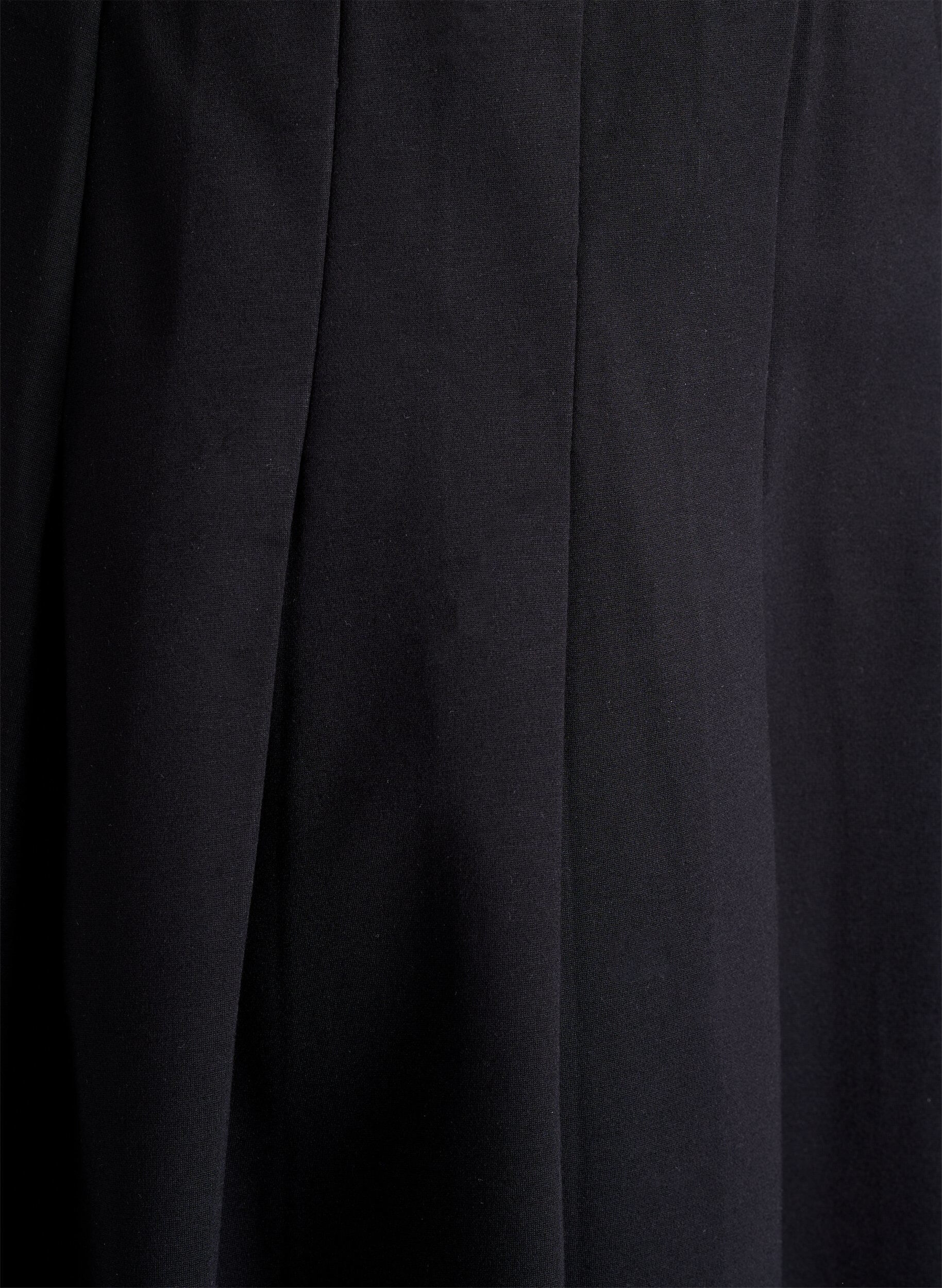 Zizzi Lyhyt pliseerattu hame joustavalla vy&ouml;t&auml;r&ouml;ll&auml;, Musta, Packshot image number 2