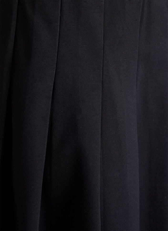 Lyhyt pliseerattu hame joustavalla vy&ouml;t&auml;r&ouml;ll&auml;, Musta, Packshot image number 2