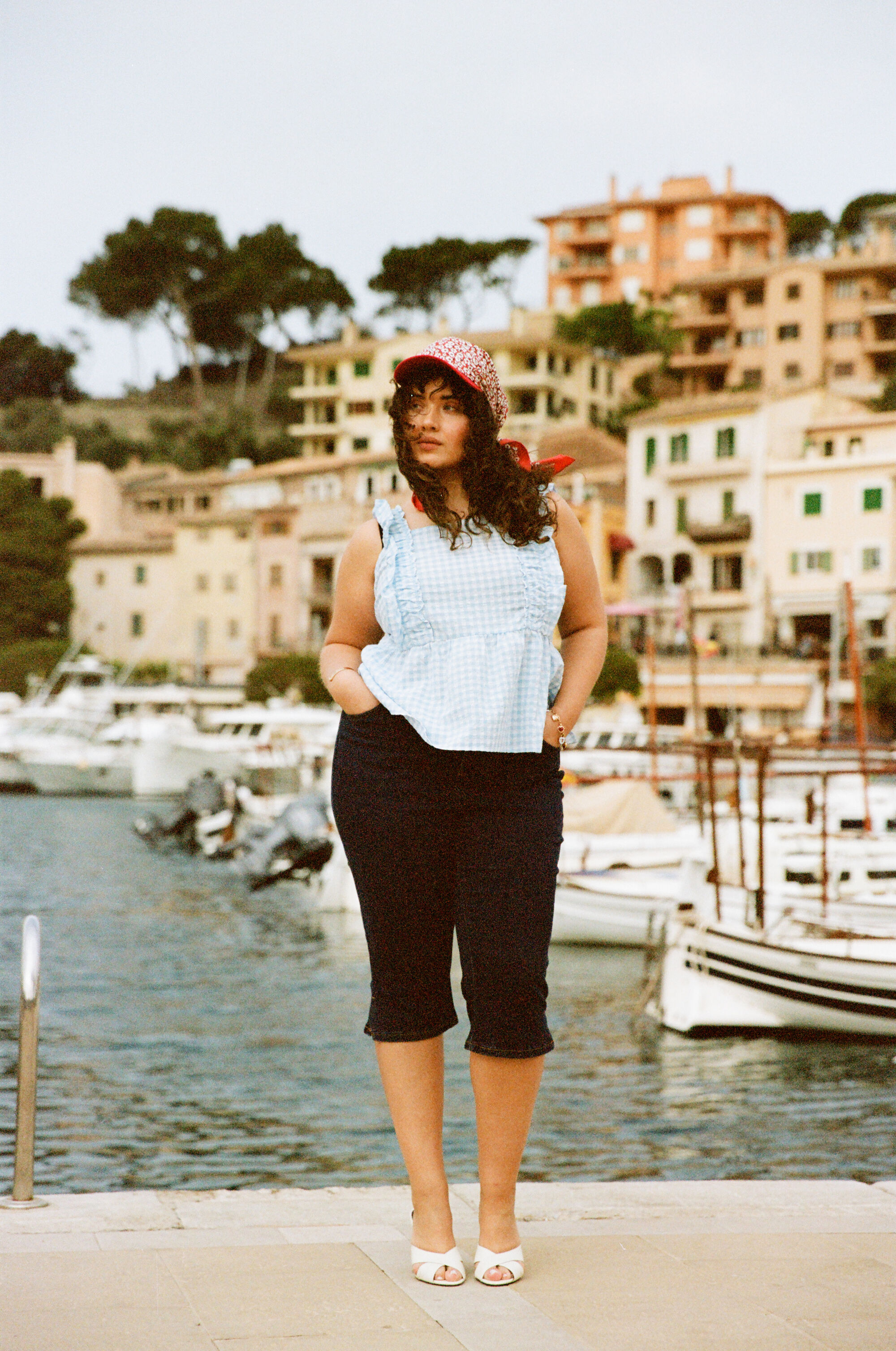 ZizziKes&auml;inen sataman vieh&auml;tys pastellis&auml;vyiss&auml;, , Model