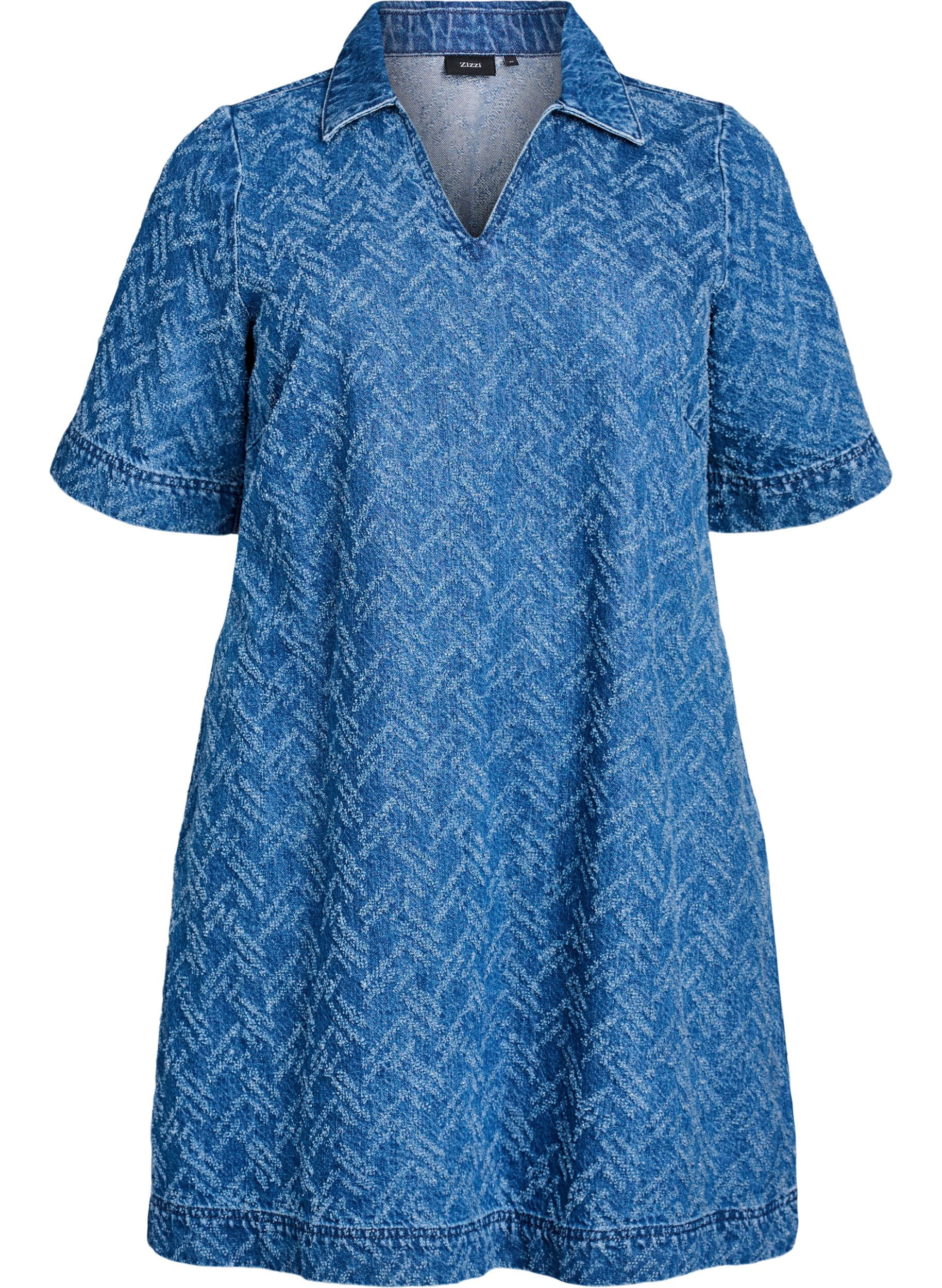 Lyhyt farkkumekko teksturoitua kuviota