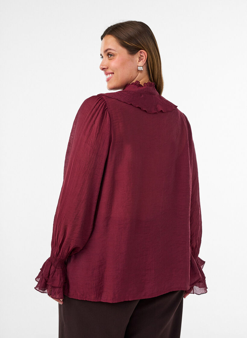 Viskoosipusero r&ouml;yhel&ouml;ill&auml; ja pitkill&auml; hihoilla, Punainen, Model image number 2