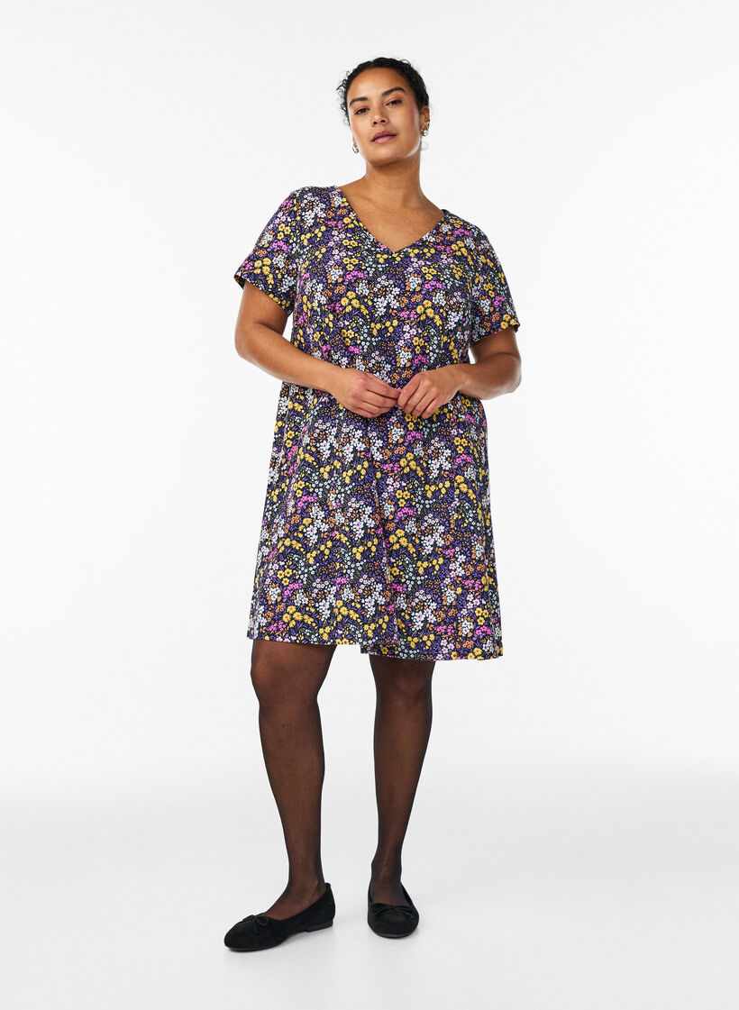 Lyhyt a-linjainen mekko kukkakuviolla, Sininen, Model image number 1