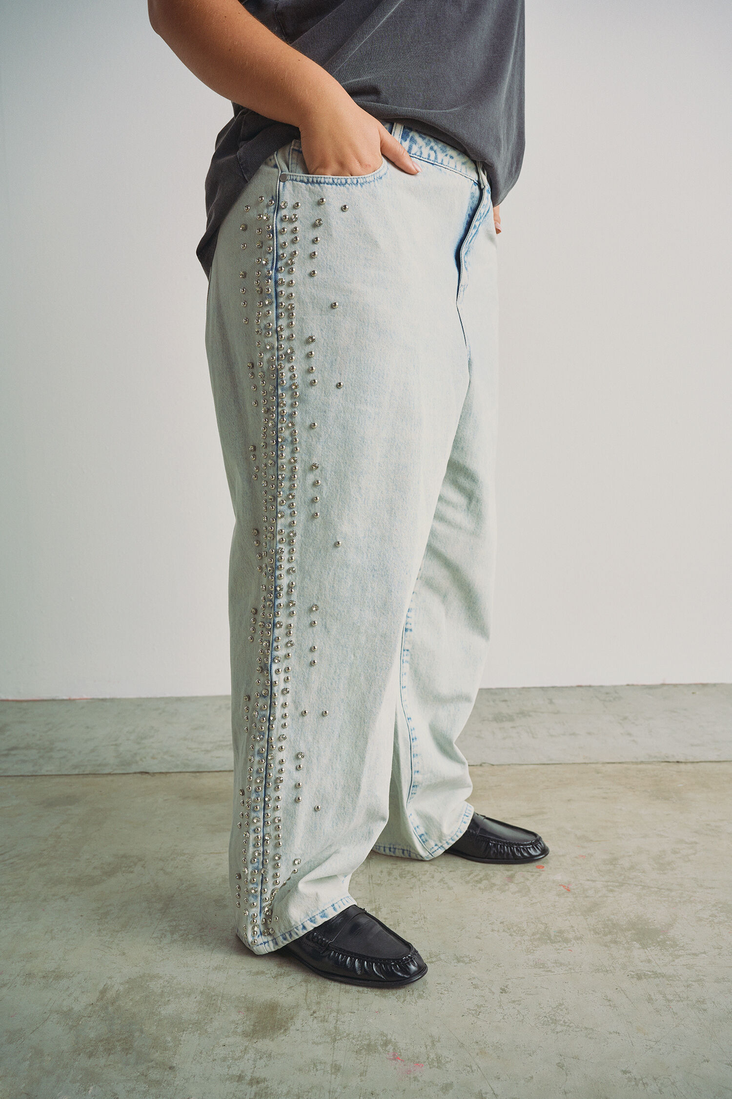 Zizzi Jeansit yksityiskohdilla, , Model