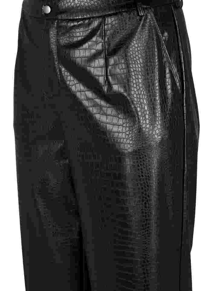 Keinonahkaiset housut leveillä lahkeilla, Black, Packshot image number 2