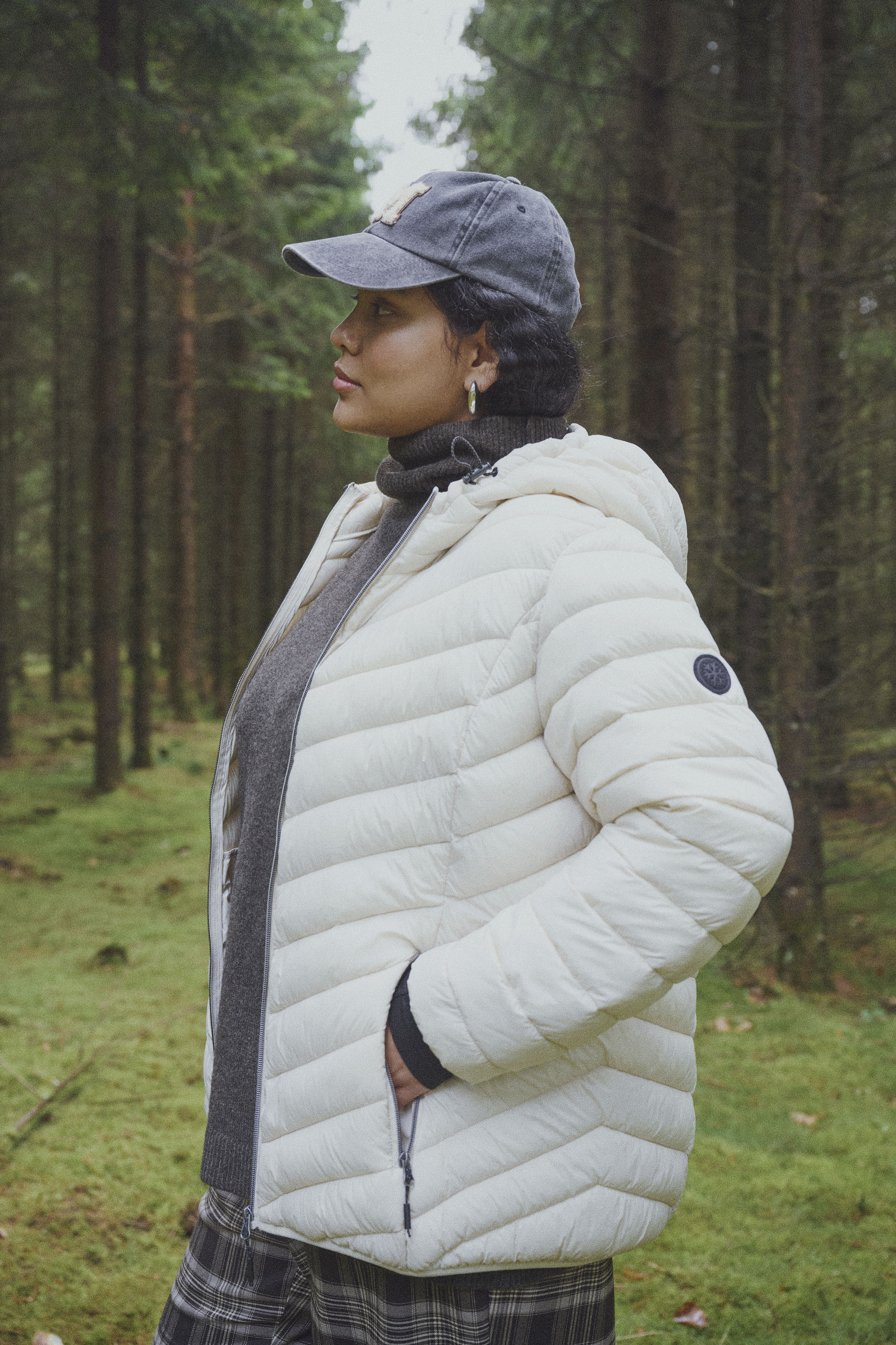 ZizziRentoa mets&auml;n tyyli&auml; valkoisissa s&auml;vyiss&auml;, , Model