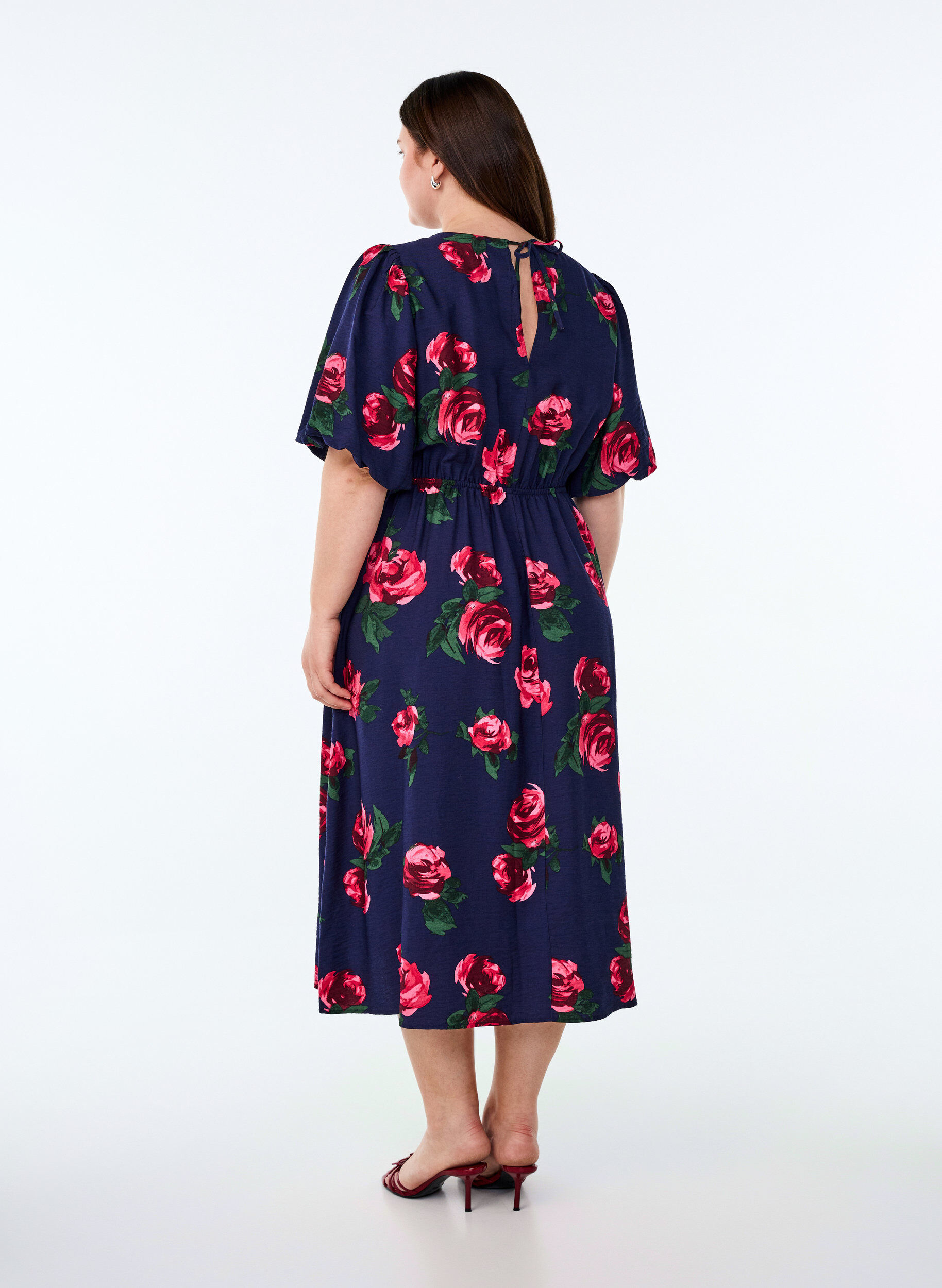 ZizziMidimekko ruusukuosilla ja lyhyill&auml; laskostetuilla hihoilla, Sininen, Model image number 2