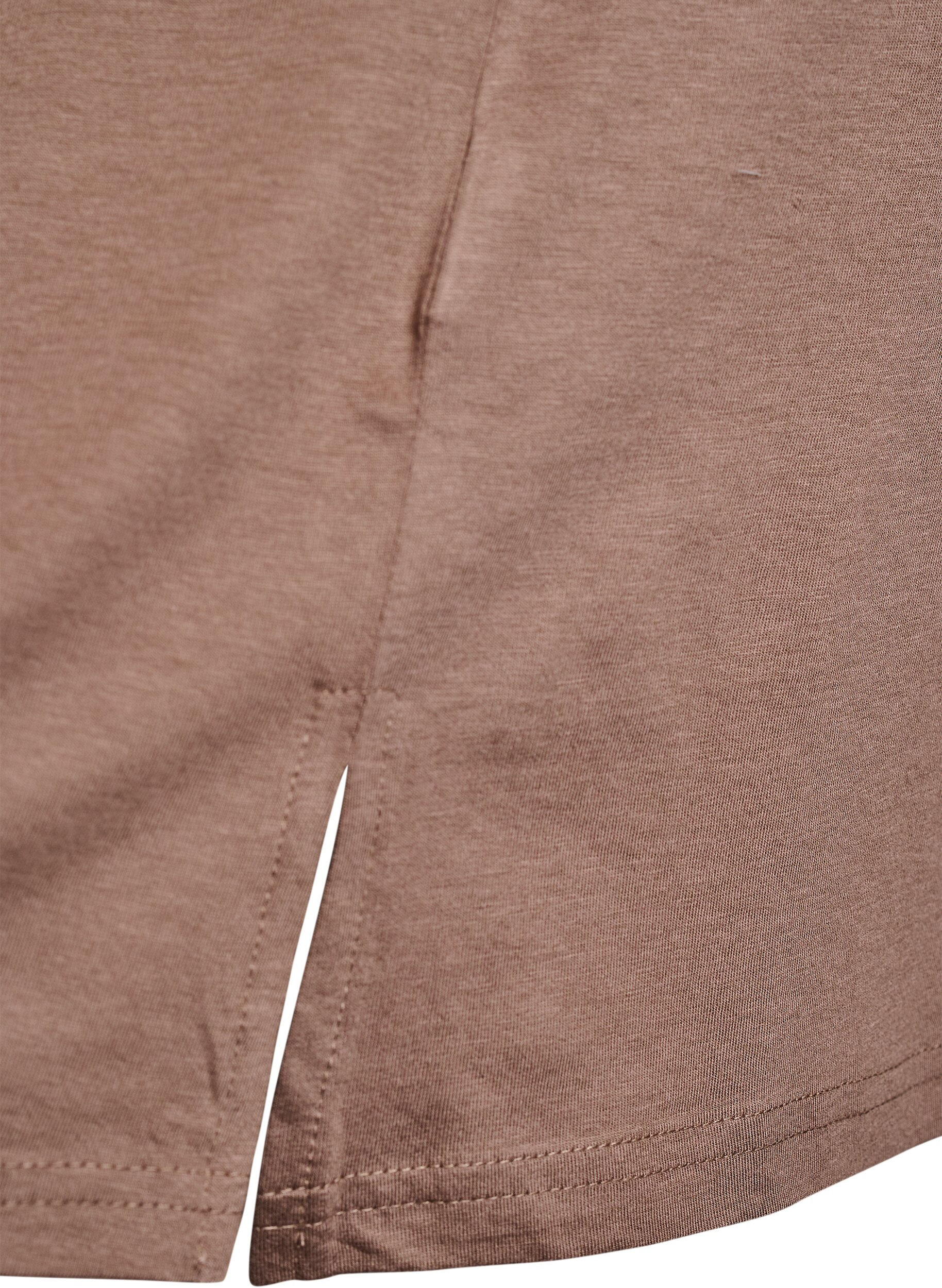 Zizzi Yksiv&auml;rinen oversize t-paita v-p&auml;&auml;ntiell&auml;, Ruskea, Packshot image number 3