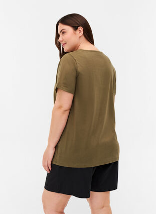 Puuvillainen t-paita painatuksella, Ivy Green, Model image number 1