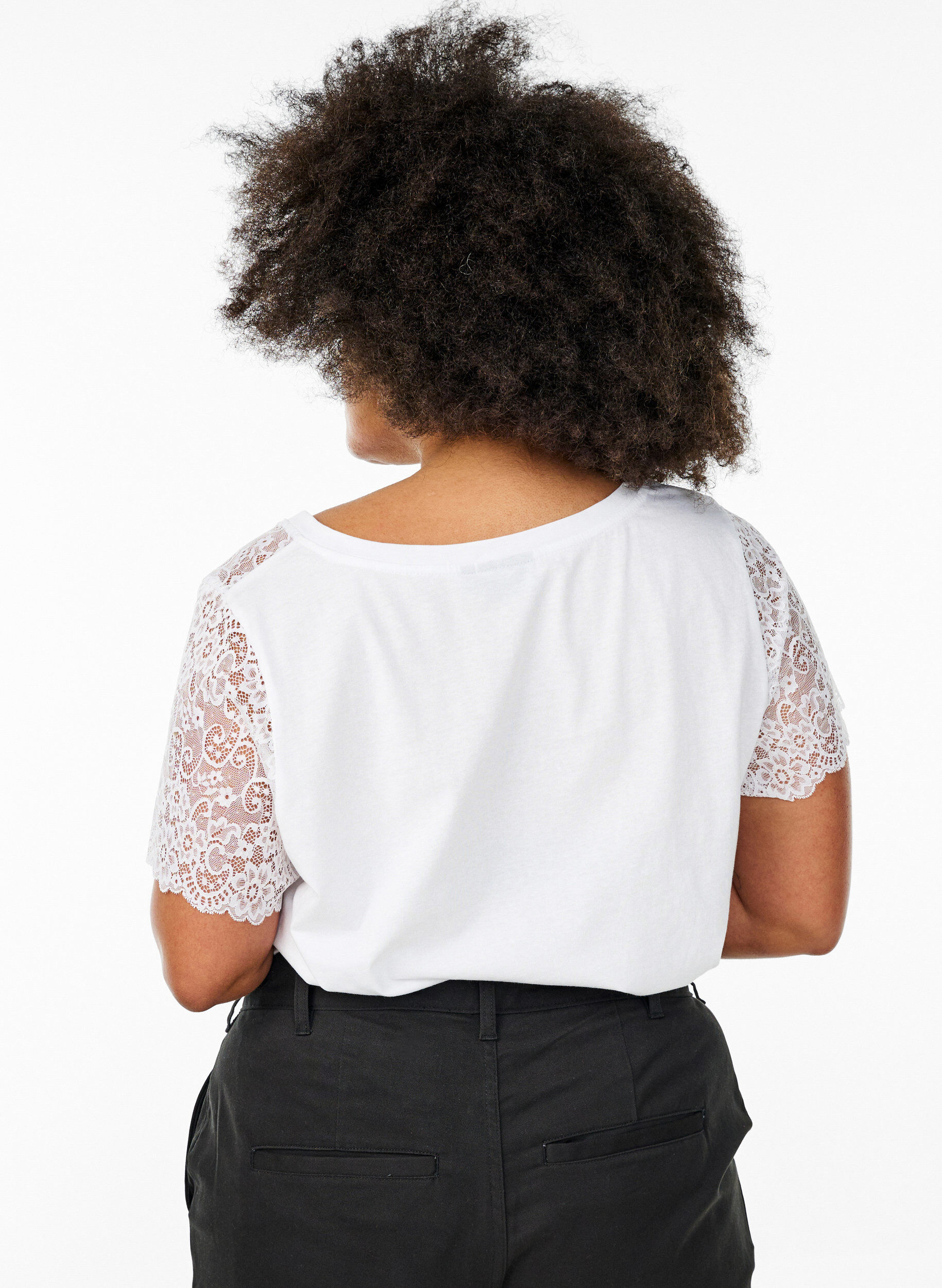 Zizzi Puuvillainen T-paita pitsisill&auml; lyhyill&auml; hihoilla, Valkoinen, Model image number 2