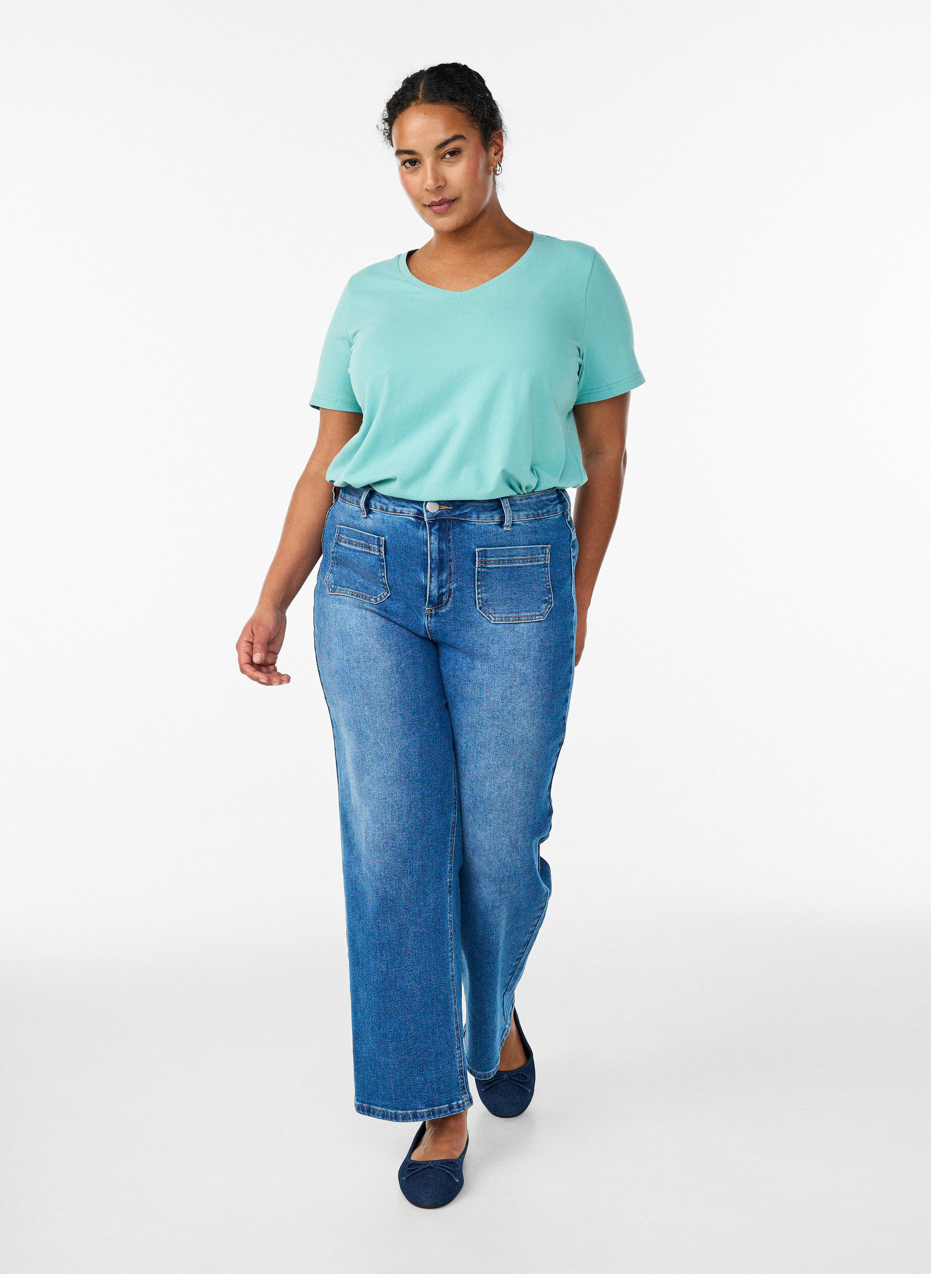 Zizzi Yksiv&auml;rinen peruspuuvilla T-paita, Vihre&auml;, Model image number 1