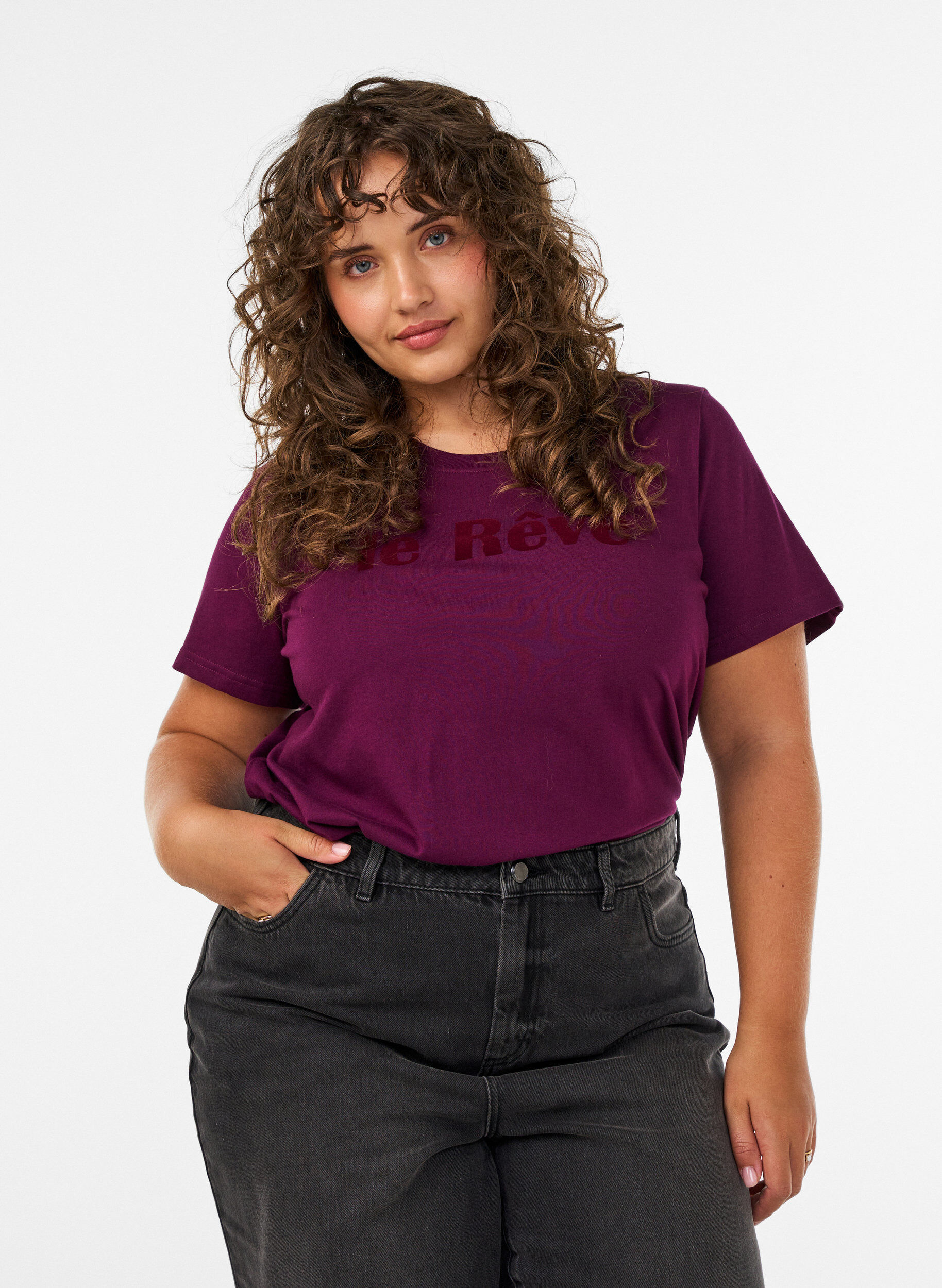 Luomupuuvillainen T-paita veluuritekstill&auml;, Violetti, Model