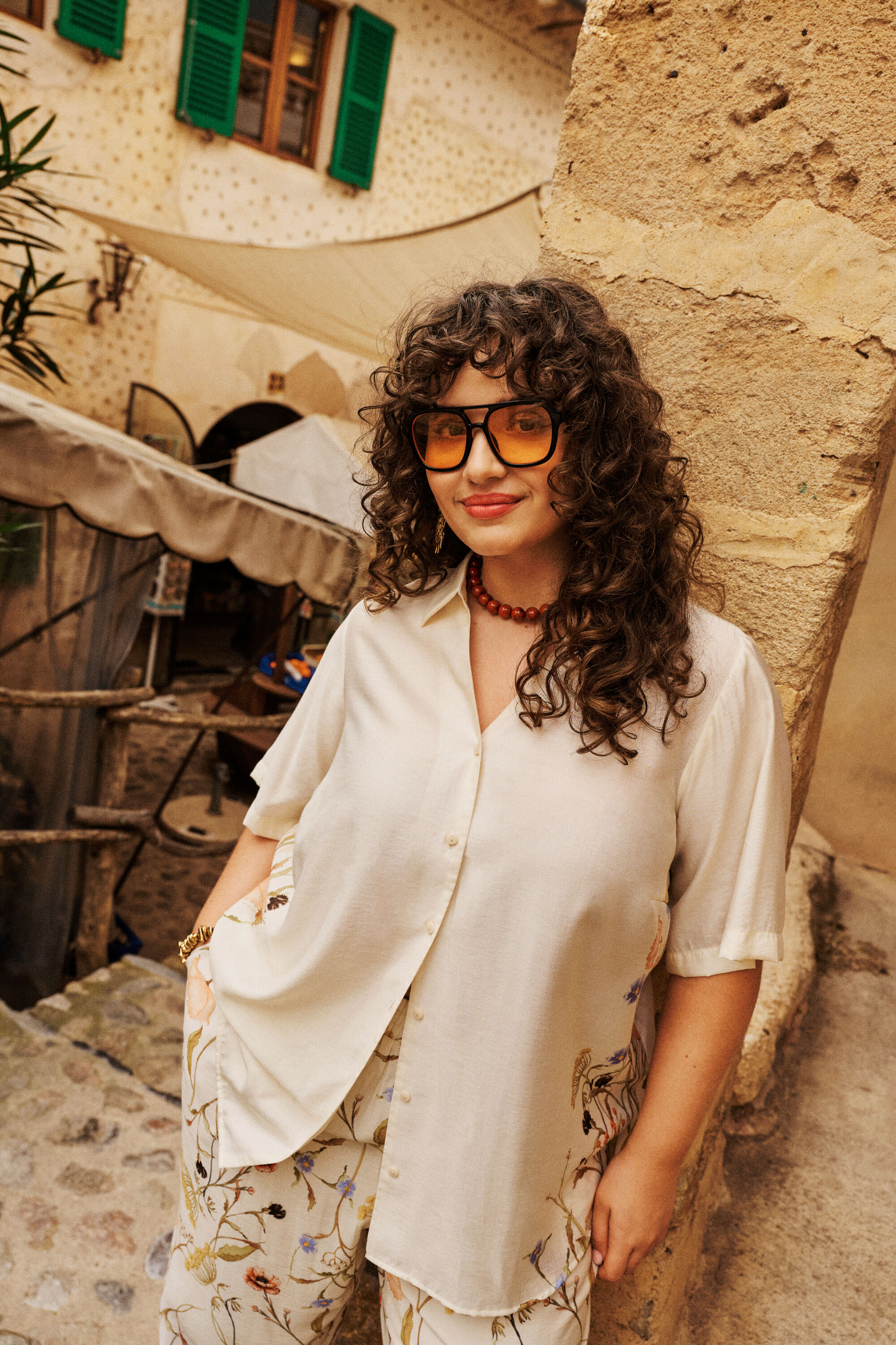 Romanttinen v&auml;limerellinen eleganssi, , Model