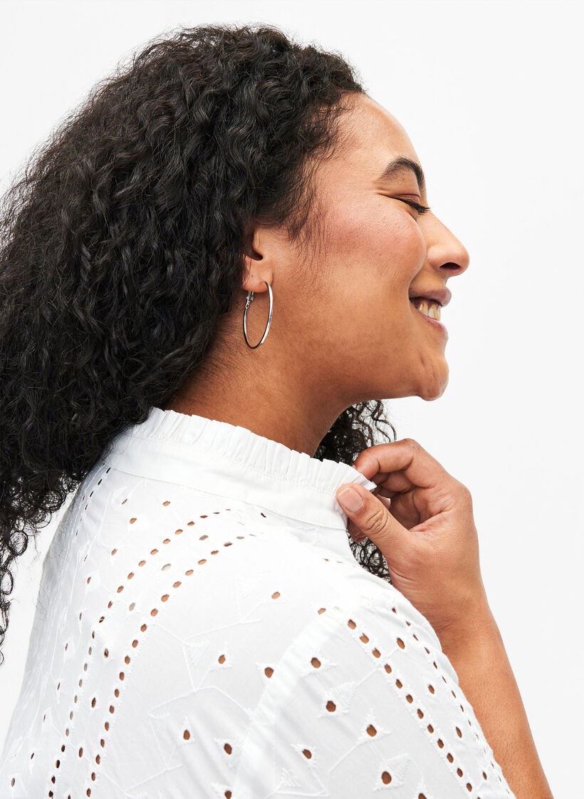 Puuvillainen paita reikäkuviolla, Bright White, Model image number 2