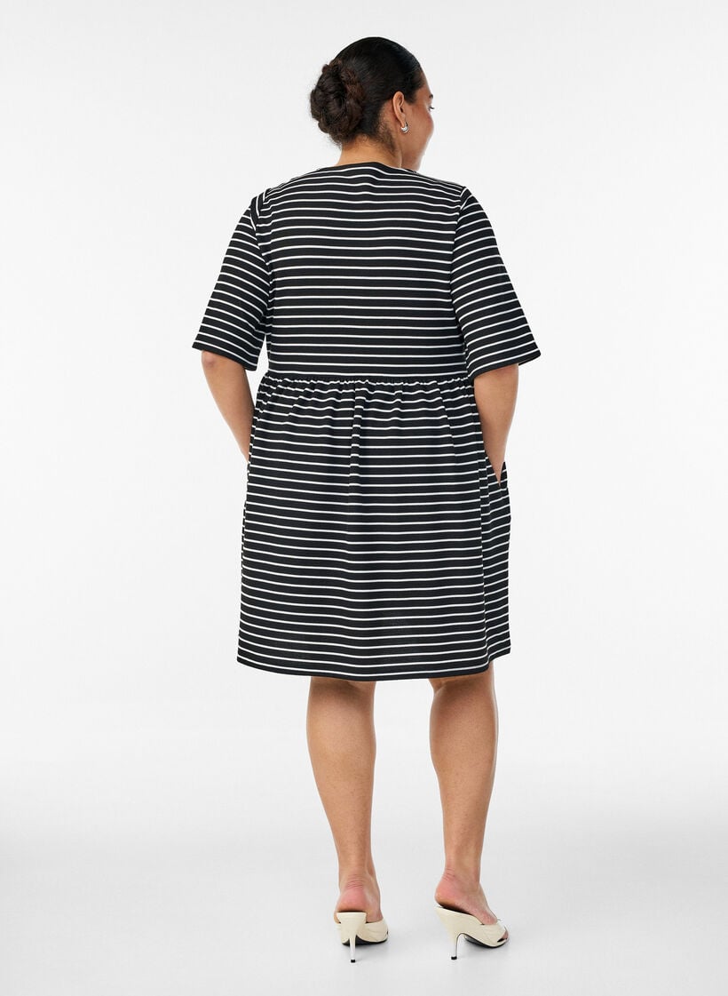 Mekko ribbineuloksella ja empire-leikkauksella, Valkoinen, Model image number 2