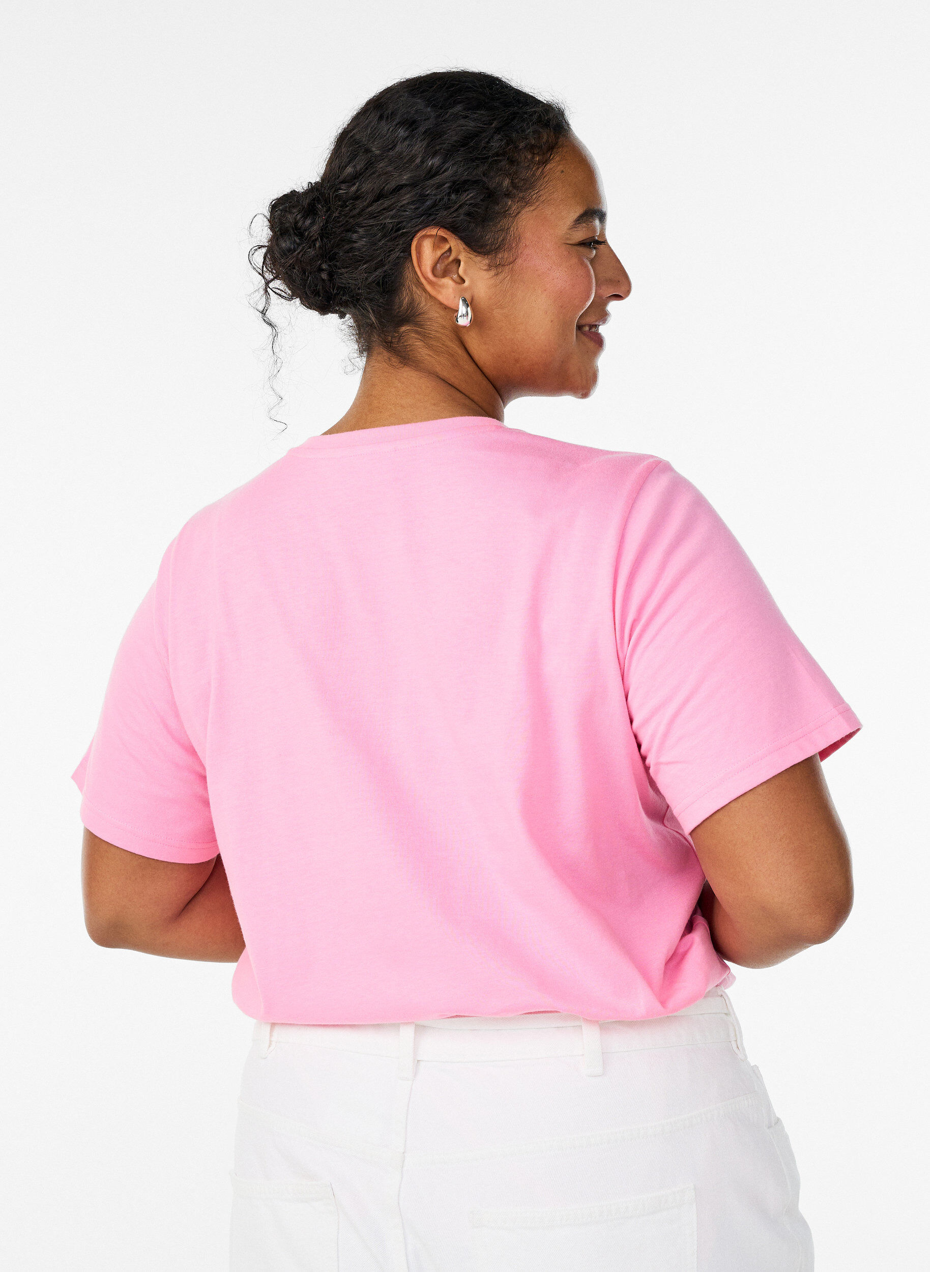 Zizzi Puuvillainen T-paita kirjailulla tekstill&auml;, Valkoinen, Model image number 2