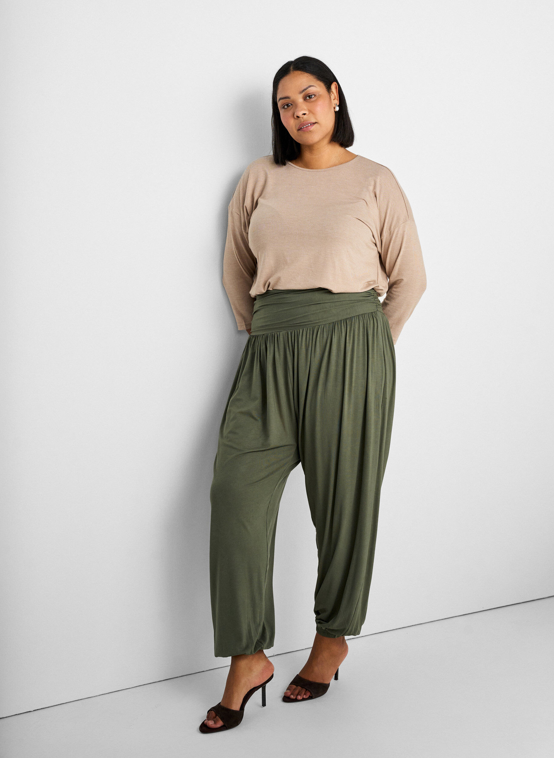 Zizzi Jerseypusero 3/4-hihoilla, Beige, Image image number 0