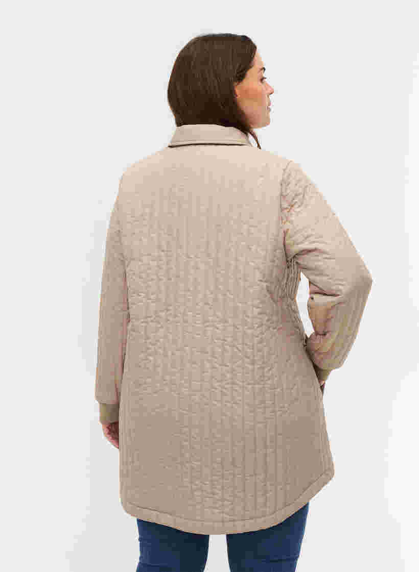Tikattu takki rintataskulla ja kauluksella , Silver Mink, Model image number 1