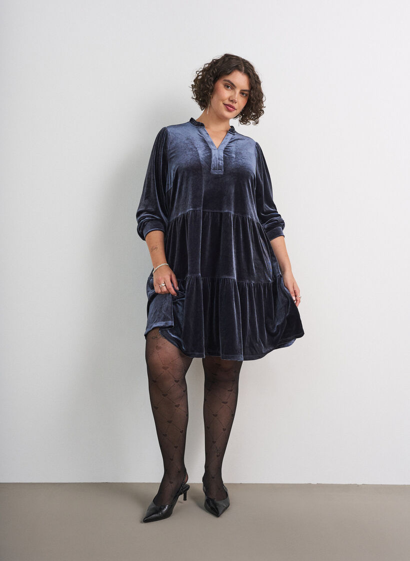 Lyhyt veluurimekko r&ouml;yhel&ouml;kauluksella ja pitkill&auml; hihoilla, Sininen, Model image number 1