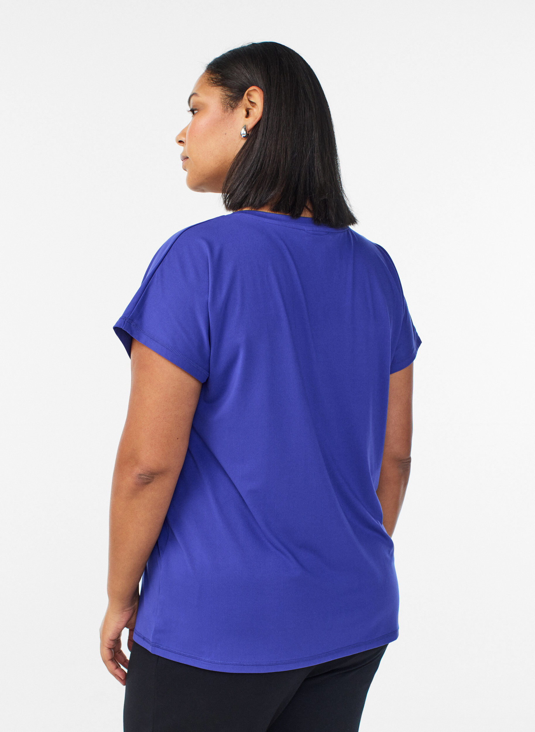 Zizzi V&auml;lj&auml; treenipaita, jossa on V-p&auml;&auml;ntie, Violetti, Model image number 2