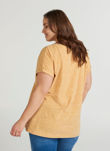 Meleerattu puuvillainen t-paita, Mineral Yellow Mélange, Model image number 1
