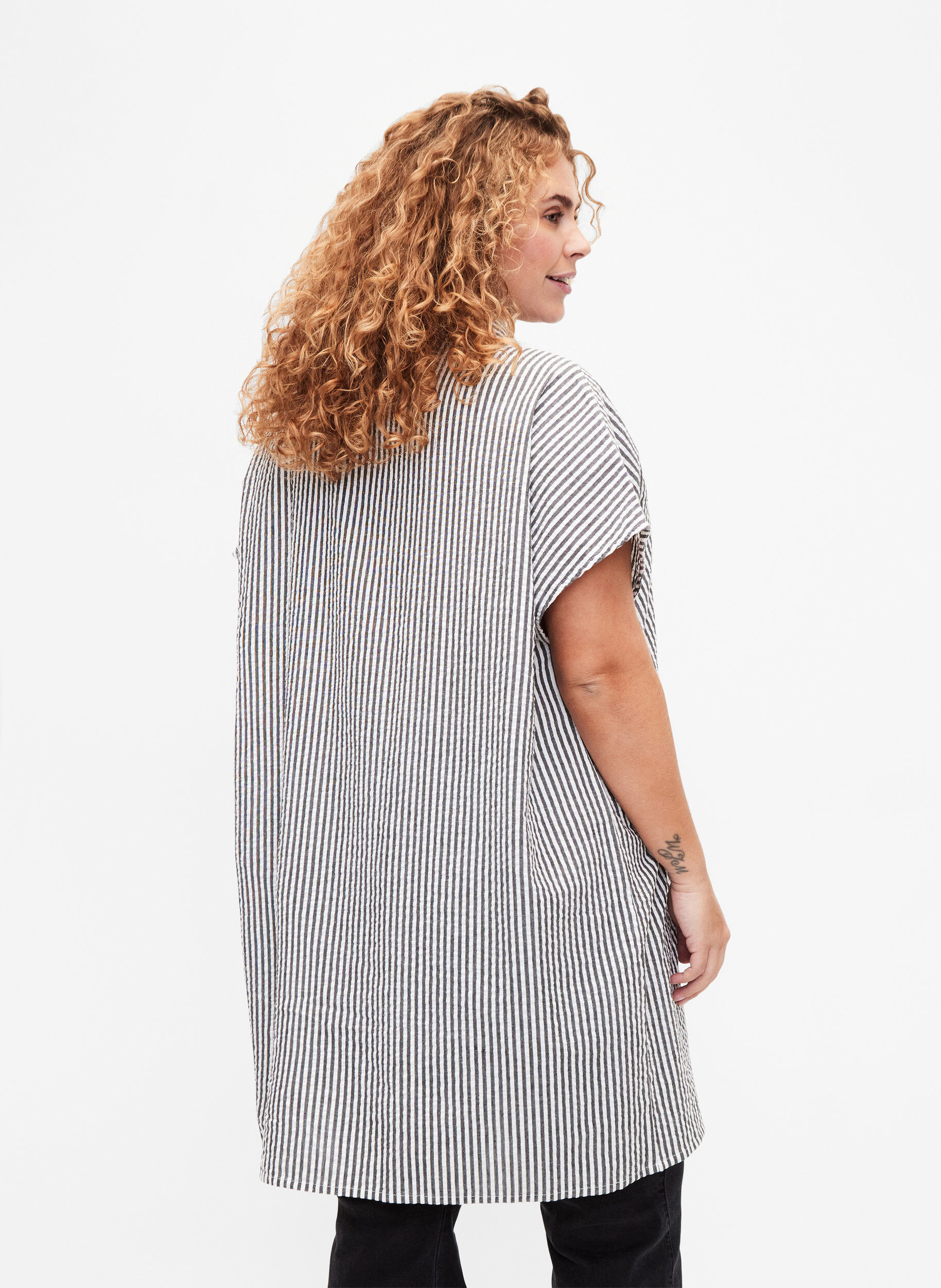 Zizzi Pitk&auml; raidallinen puuvillapaita, Black, Model image number 1