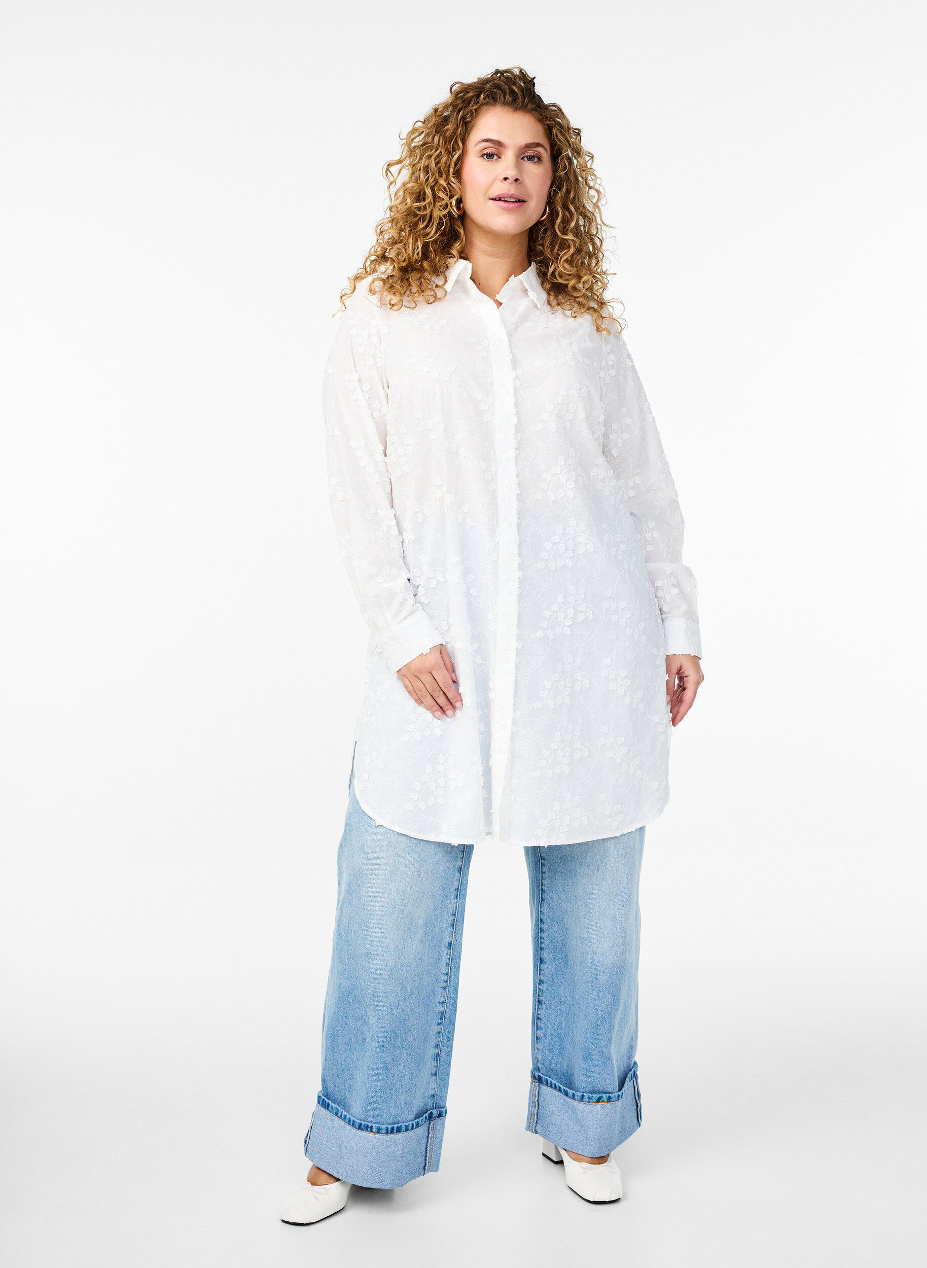 Zizzi Paitamekko kirjailtuilla kukilla, Valkoinen, Model image number 1