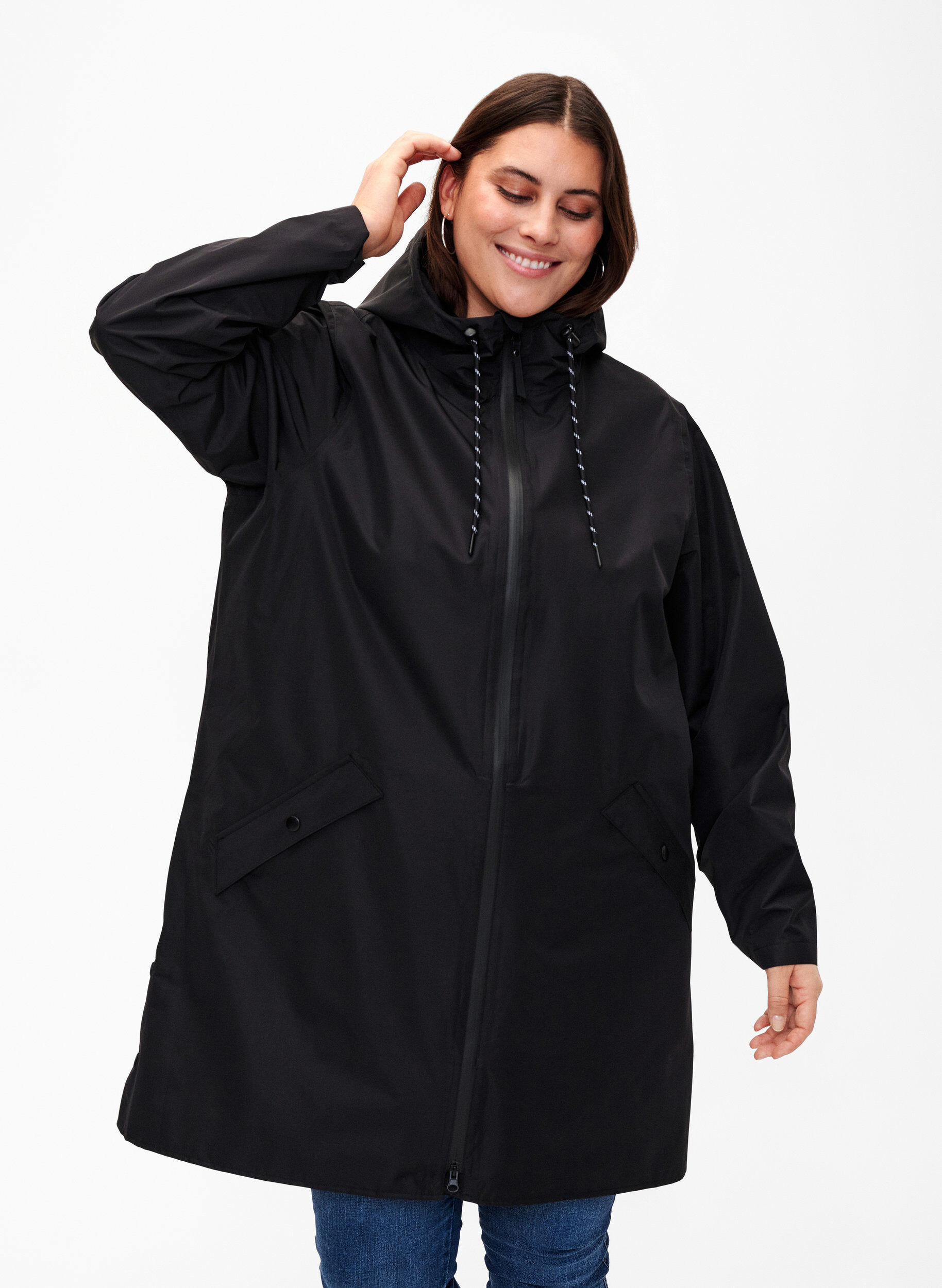 Sadetakki taskuilla ja hupulla, Musta, Model