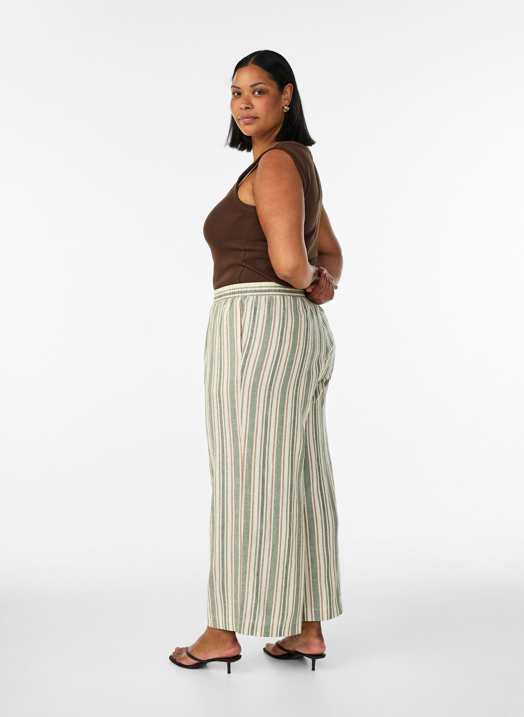 ZizziLeve&auml;lahkeiset pellava- ja viskoosihousut, Vanilja, Model image number 1