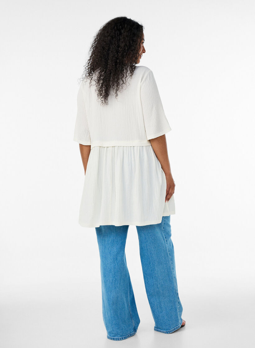 Tunika ryppyisell&auml; pinnalla ja 1/2-hihoilla, Vanilja, Model image number 2