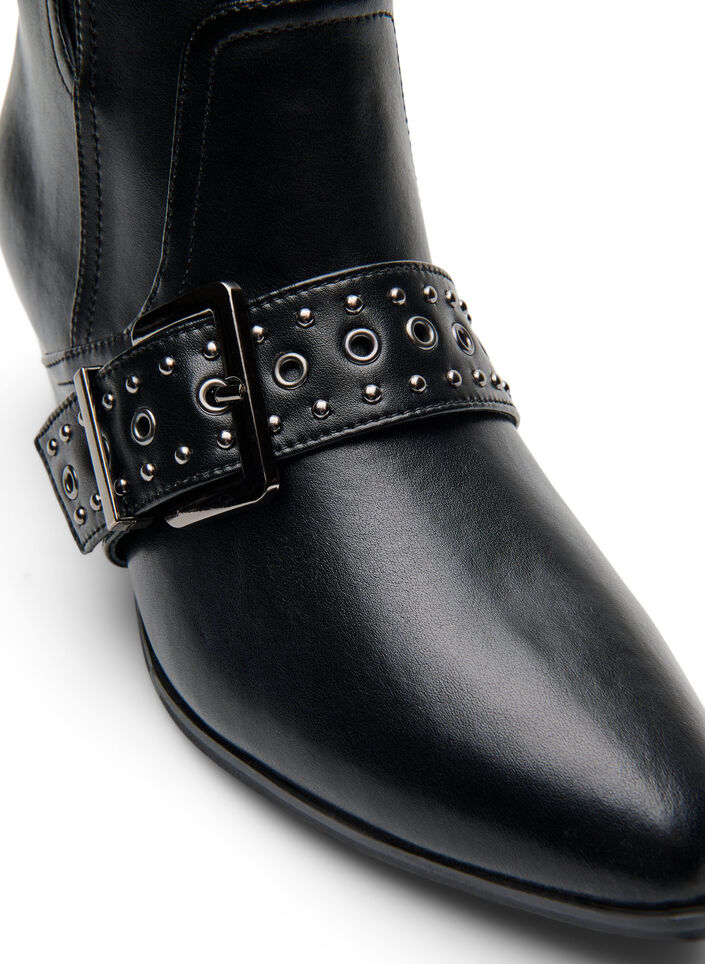 Nahkainen nilkkuri hihnalla ja niiteill&auml;, Musta, Packshot image number 3
