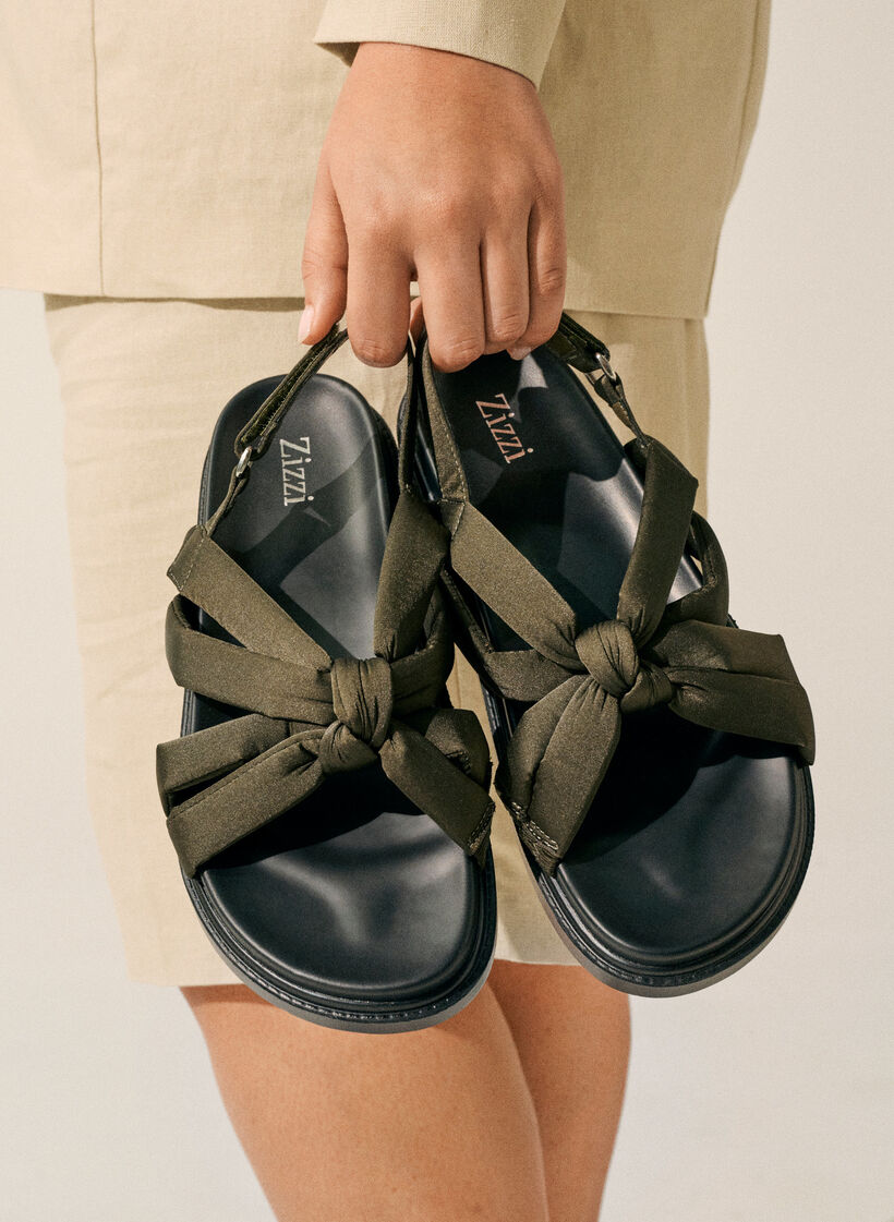 Leve&auml;lestiset - Sandaalit solmuyksityiskohdalla, Vihre&auml;, Image image number 0