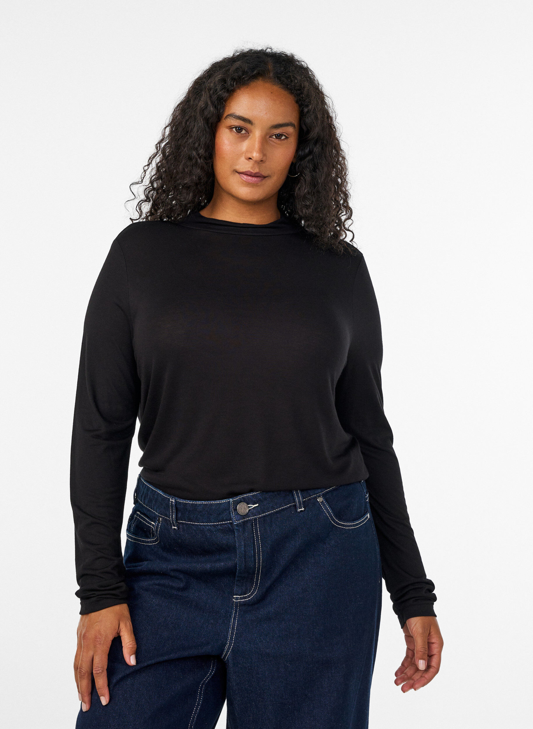 ZizziKorkeakauluksinen pusero viskoosijerseyst&auml;, Musta, Model image number 0