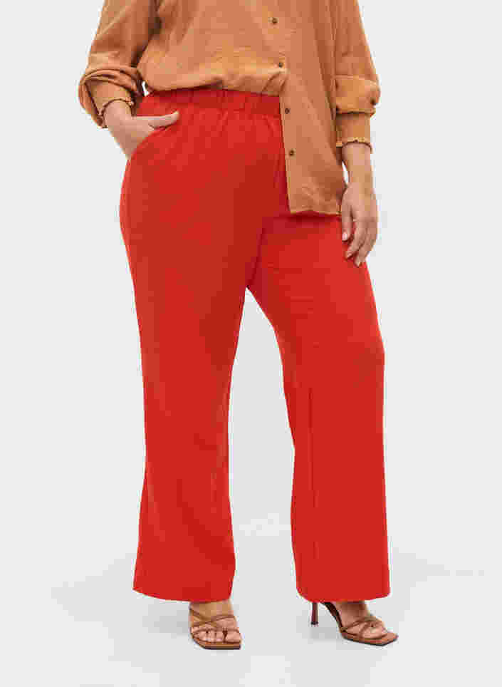 Leveälahkeiset housut taskuilla, Fiery Red, Model image number 3