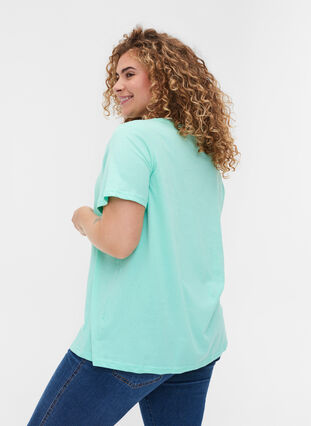 Puuvillainen t-paita v-aukolla ja painatuksella , Cabbage, Model image number 1