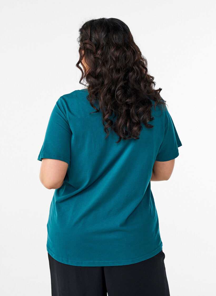 V-kaula-aukkoinen T-paita, Vihre&auml;, Model image number 2