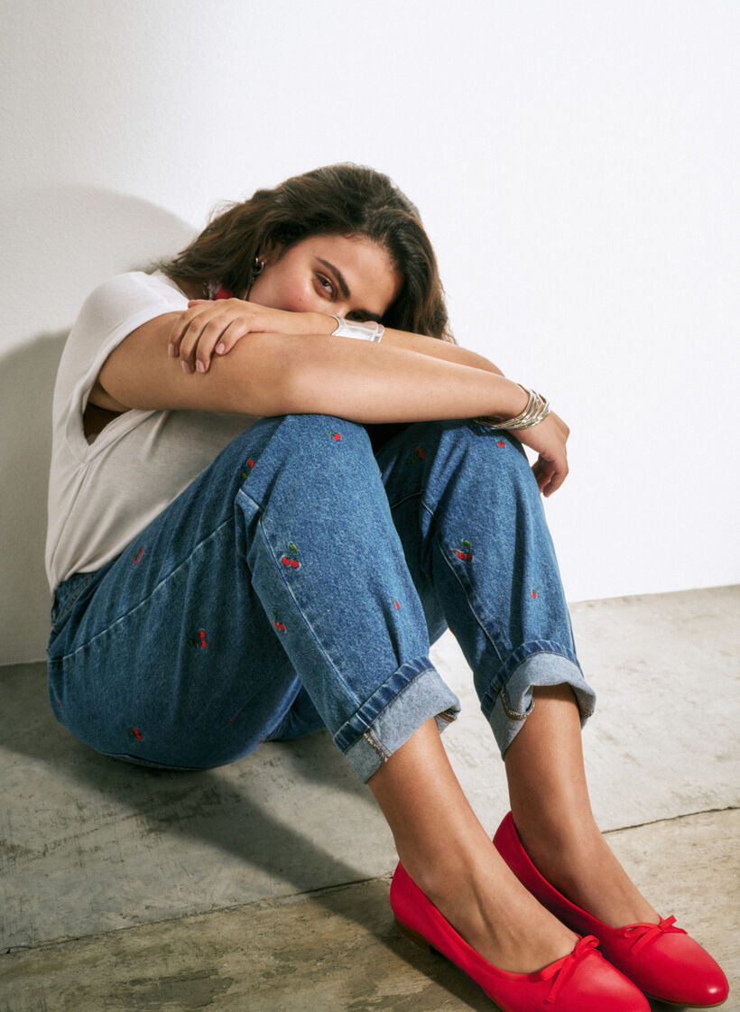 Mille mom fit -farkut, joissa on kirjonta, Sininen, Image image number 1