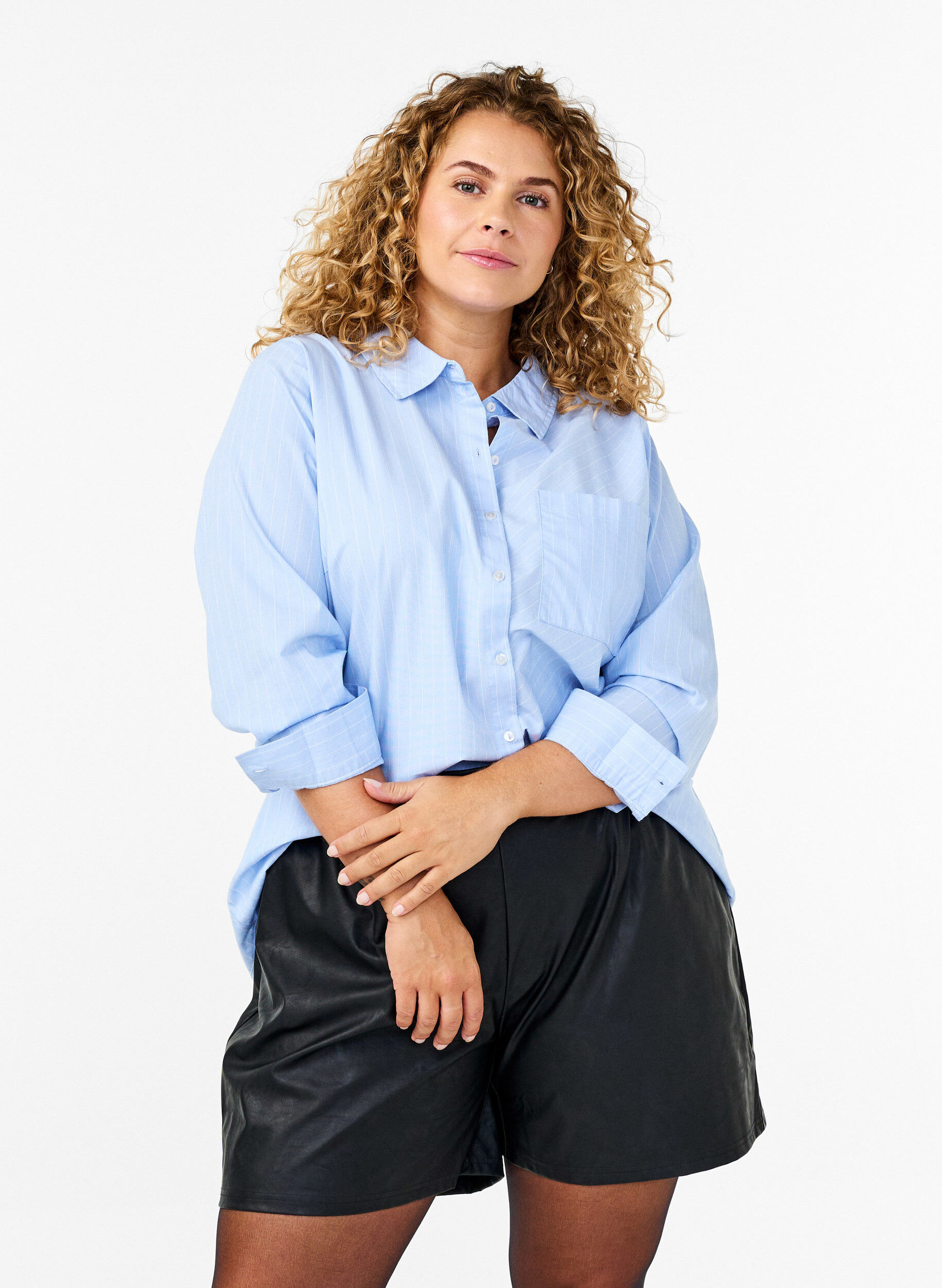 Zizzi Rennot tekonahkashortsit, Black, Model image number 0