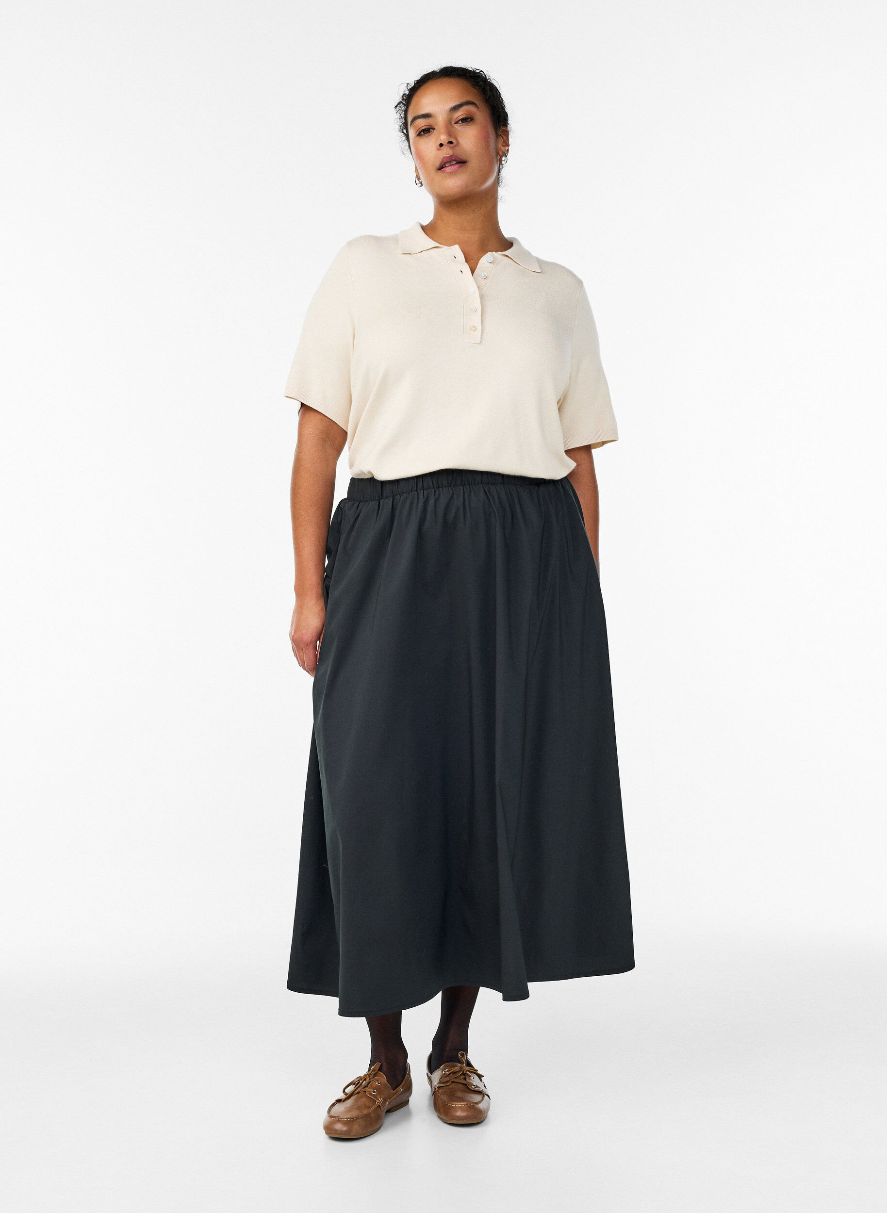 Hienoneulottu pikeepaita lyhyill&auml; hihoilla, Beige, Model