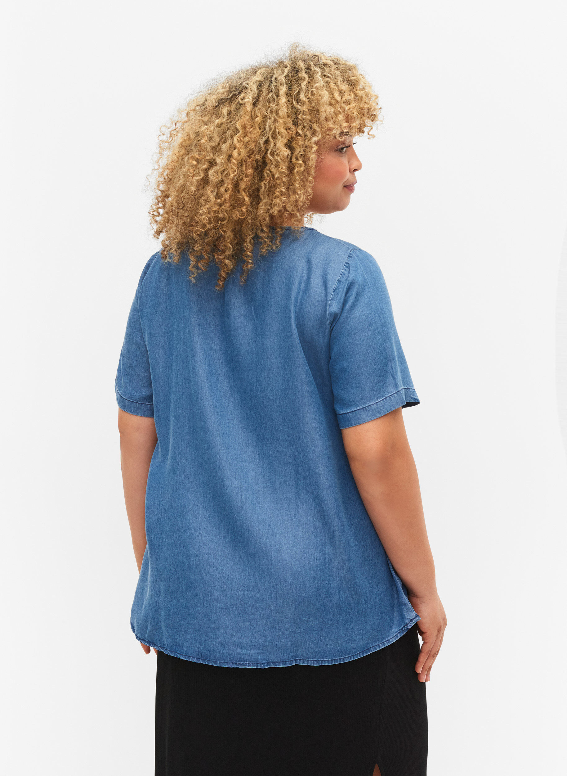Zizzi Lyhythihainen pusero  lyocell-kuidusta (TENCEL&trade;), Blue denim, Model image number 1