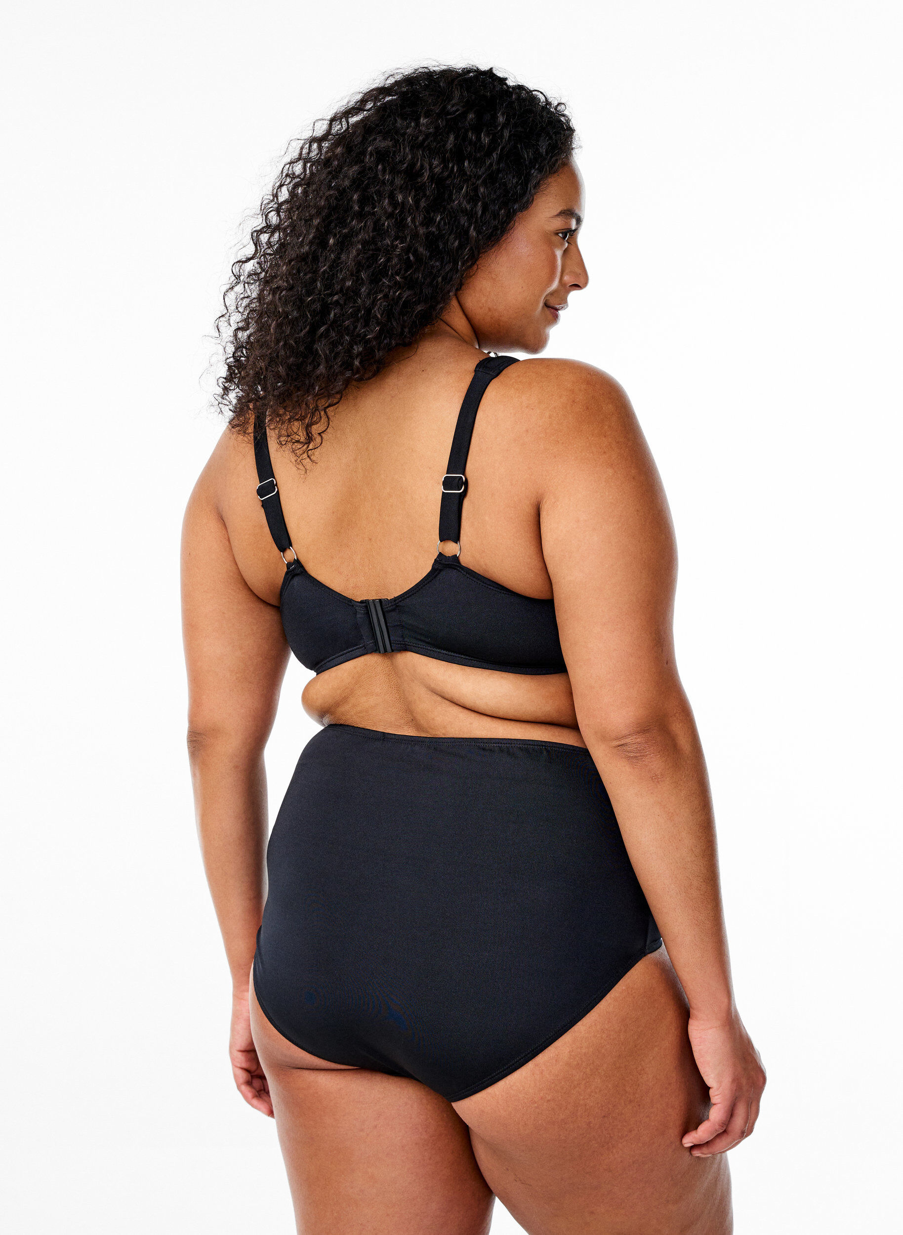 ZizziKokop&auml;&auml;llysteinen bikiniliivi kaarituilla, Musta, Model image number 2